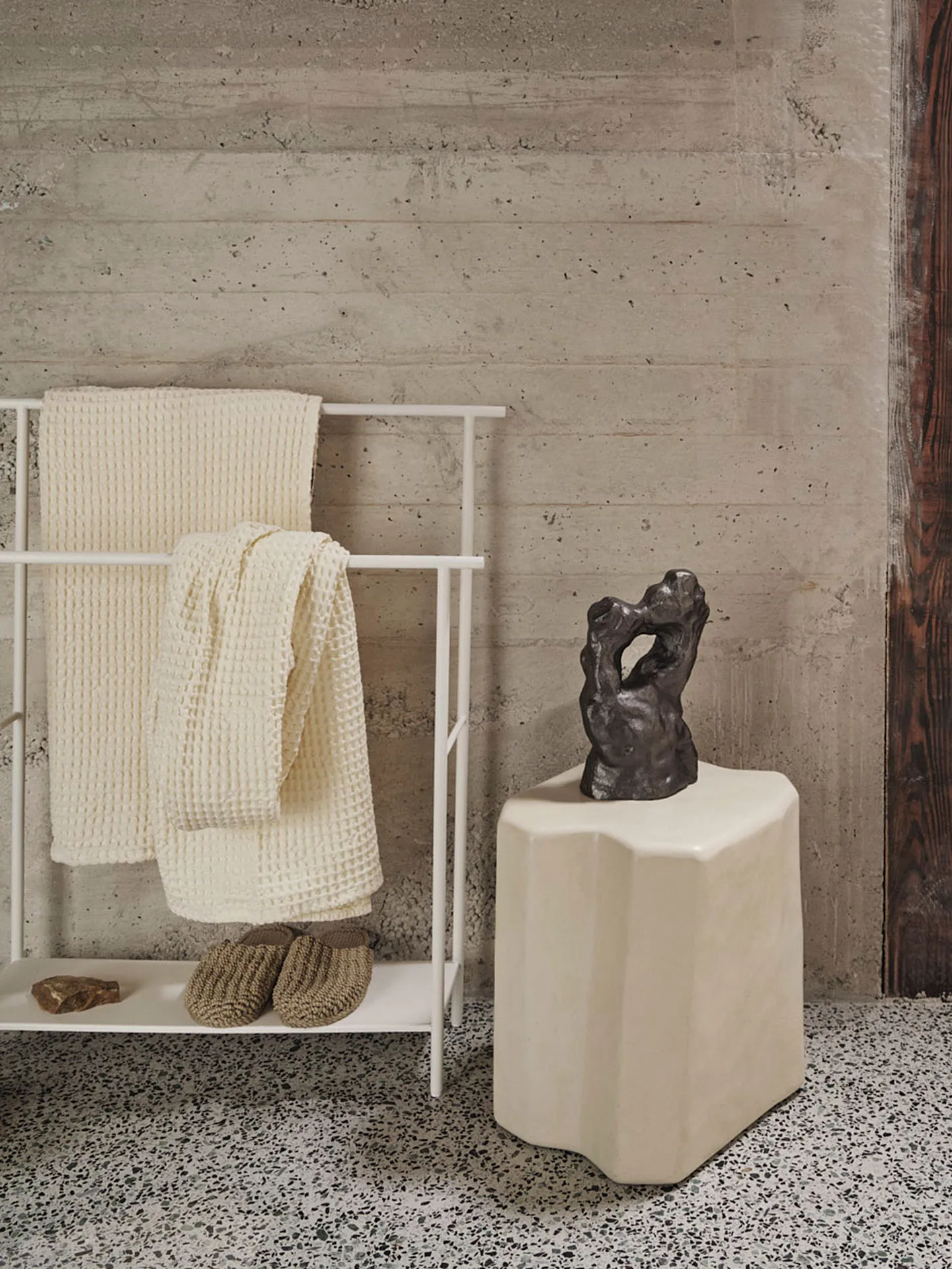 Wieszak na ręczniki Dora, White Ferm Living