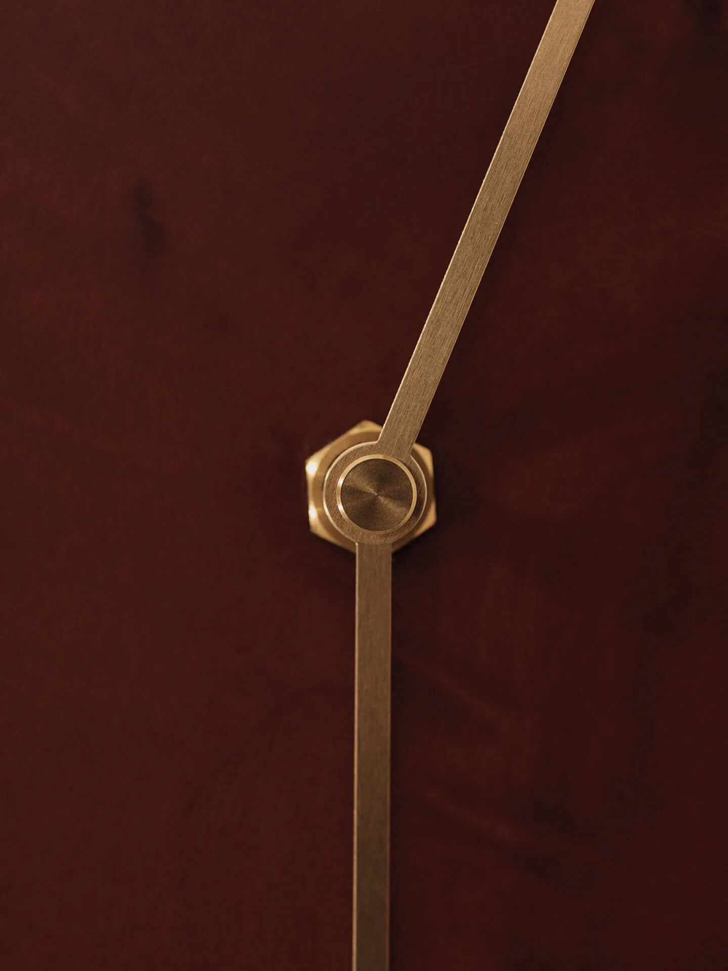 Zegar ścienny Melt 28x33 cm, Dark stained burl Ferm Living