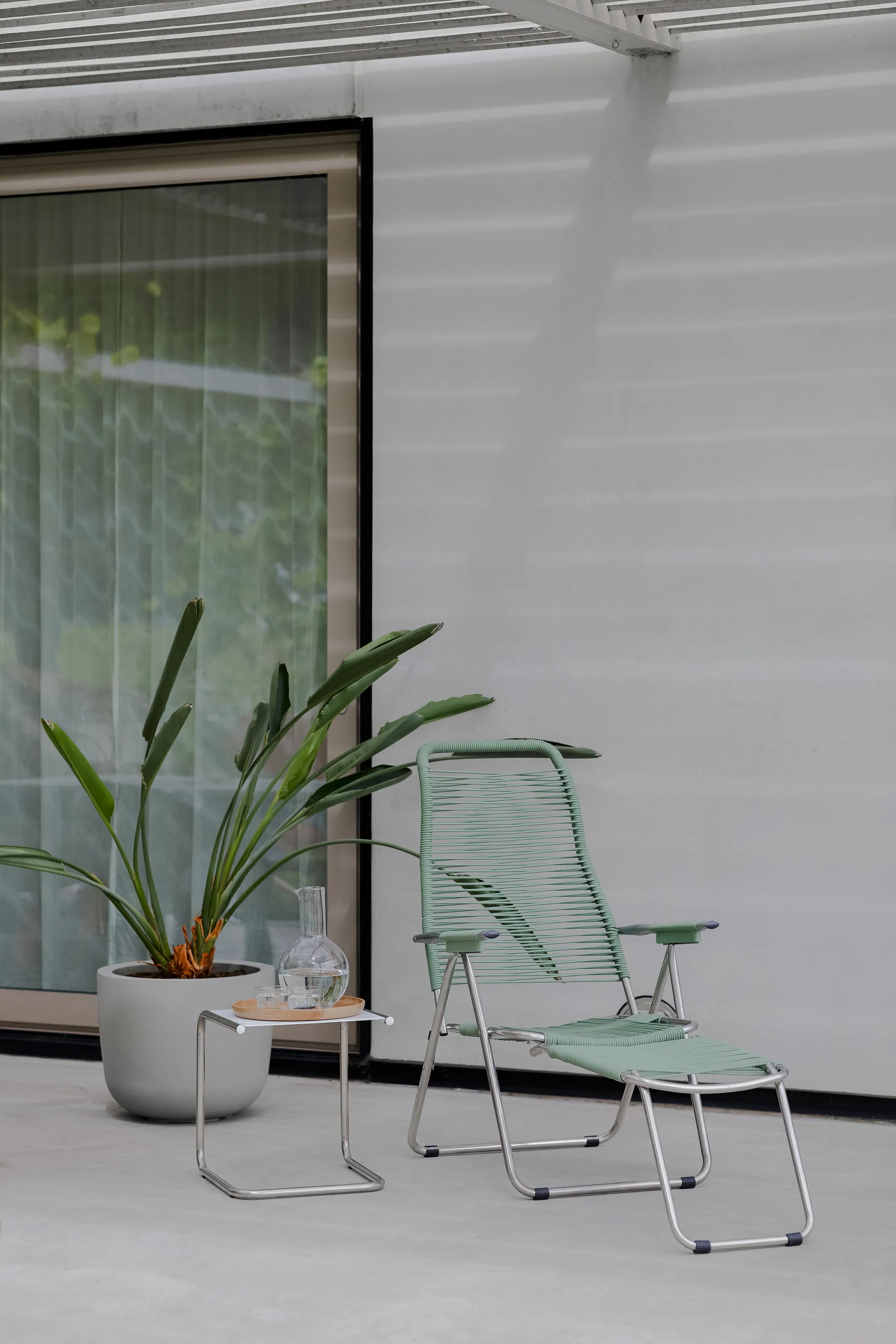 Leżak Spaghetti z podnóżkiem, Zielony szałwiowy Fiam