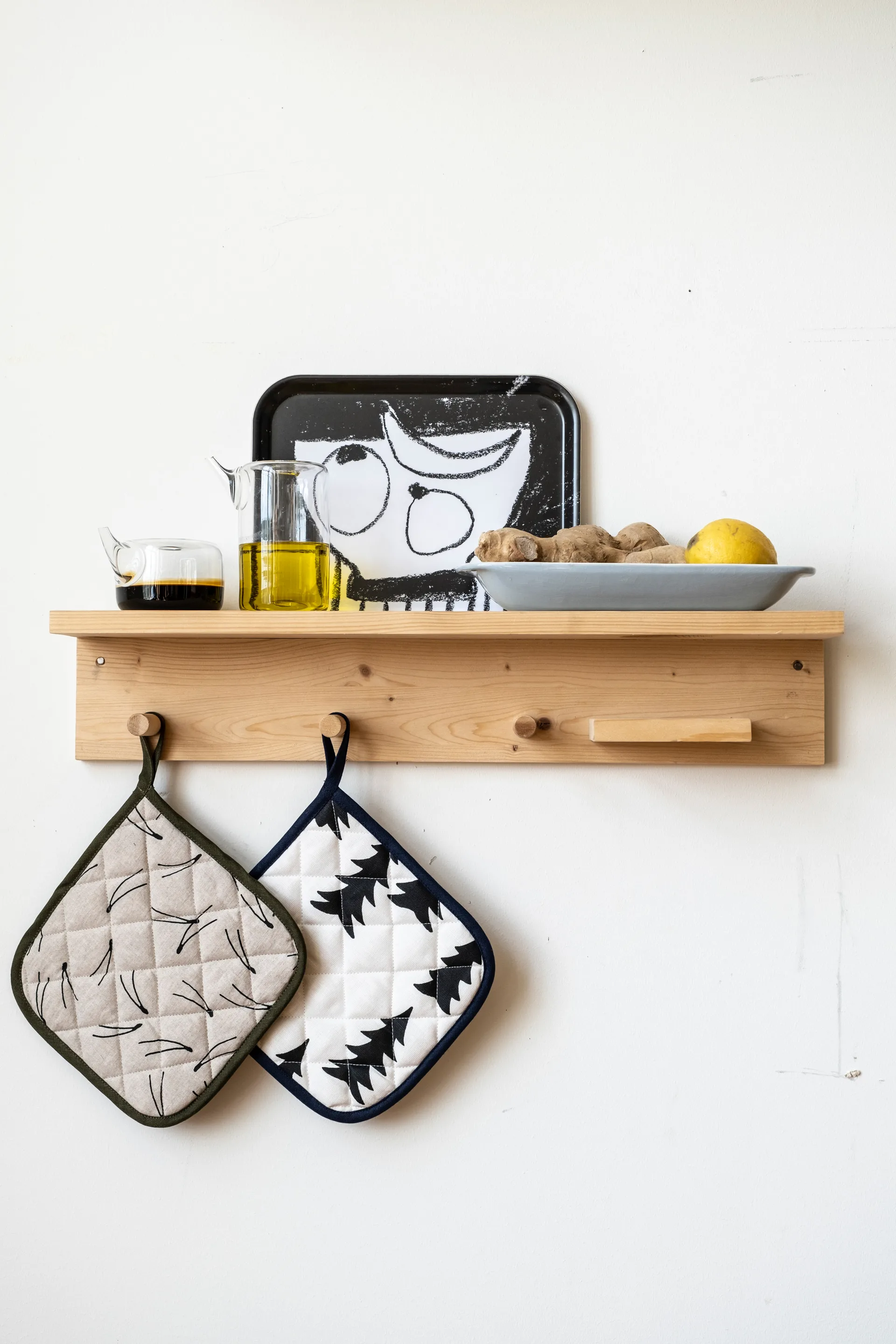 Barr pikowana podstawka pod garnek 21x21 cm, Naturalny-czarny Fine Little Day