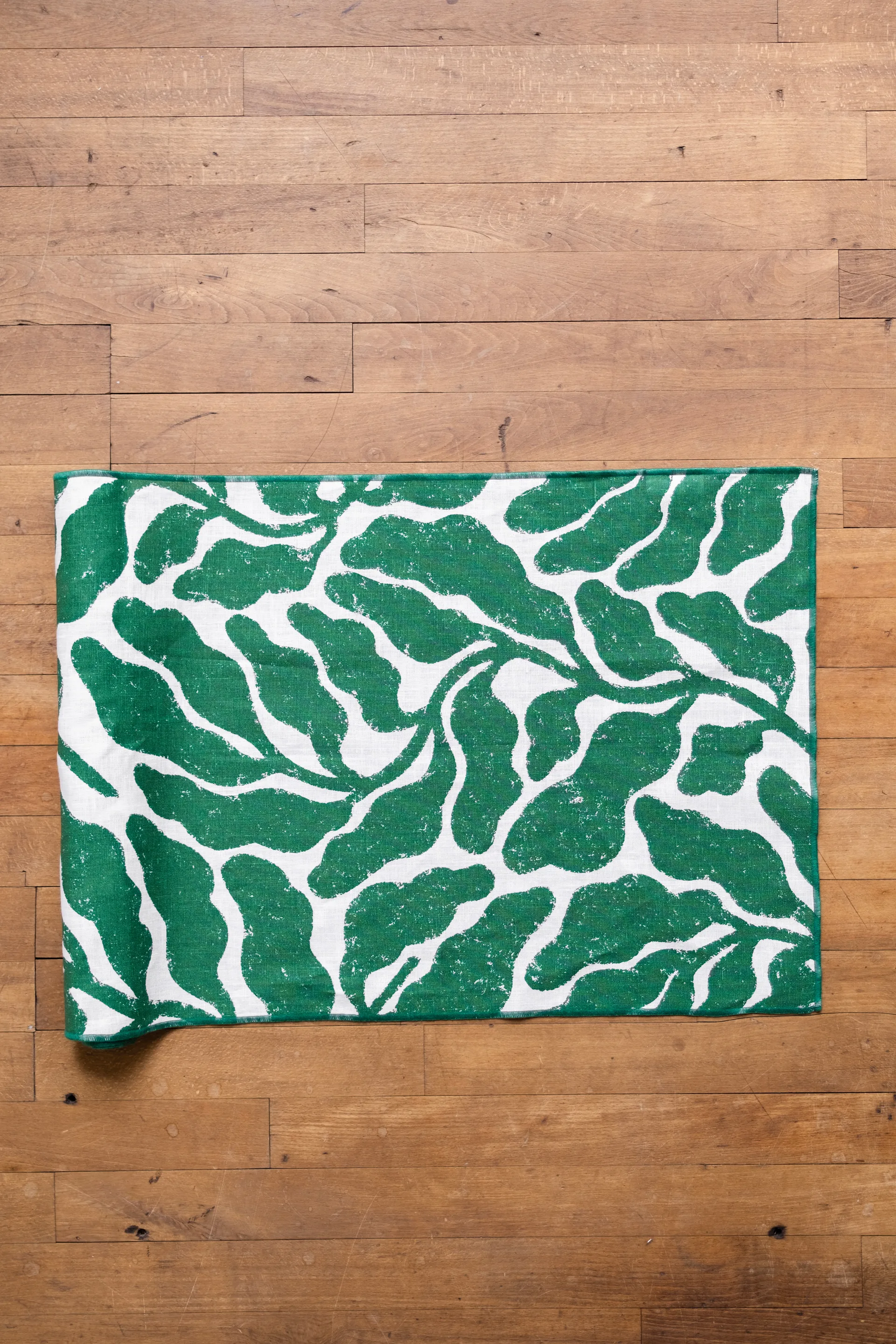 Bieżnik Leaves, Green, 45x180cm Fine Little Day