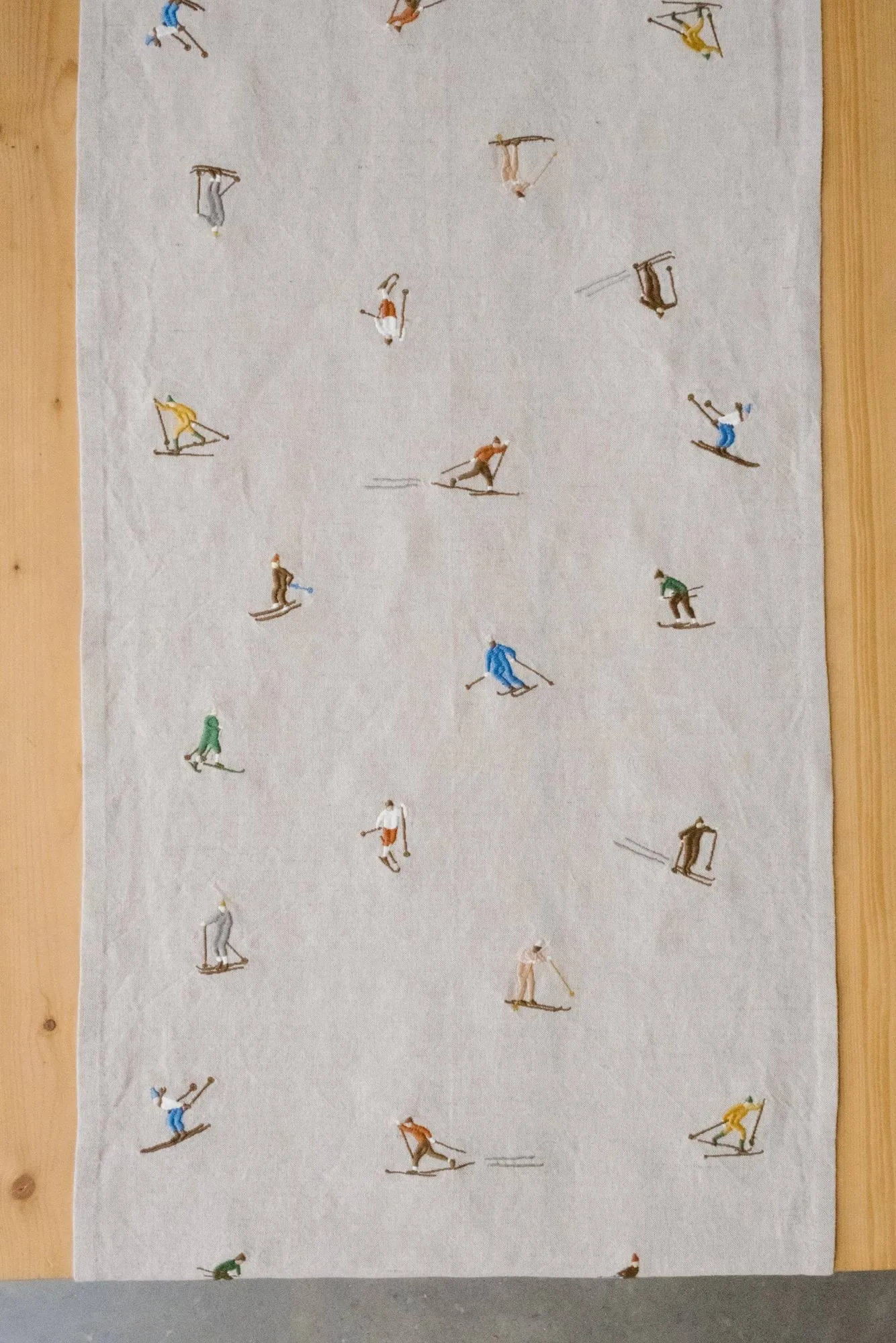 Bieżnik na stół Skiers, Naturalny, 45x150 cm Fine Little Day