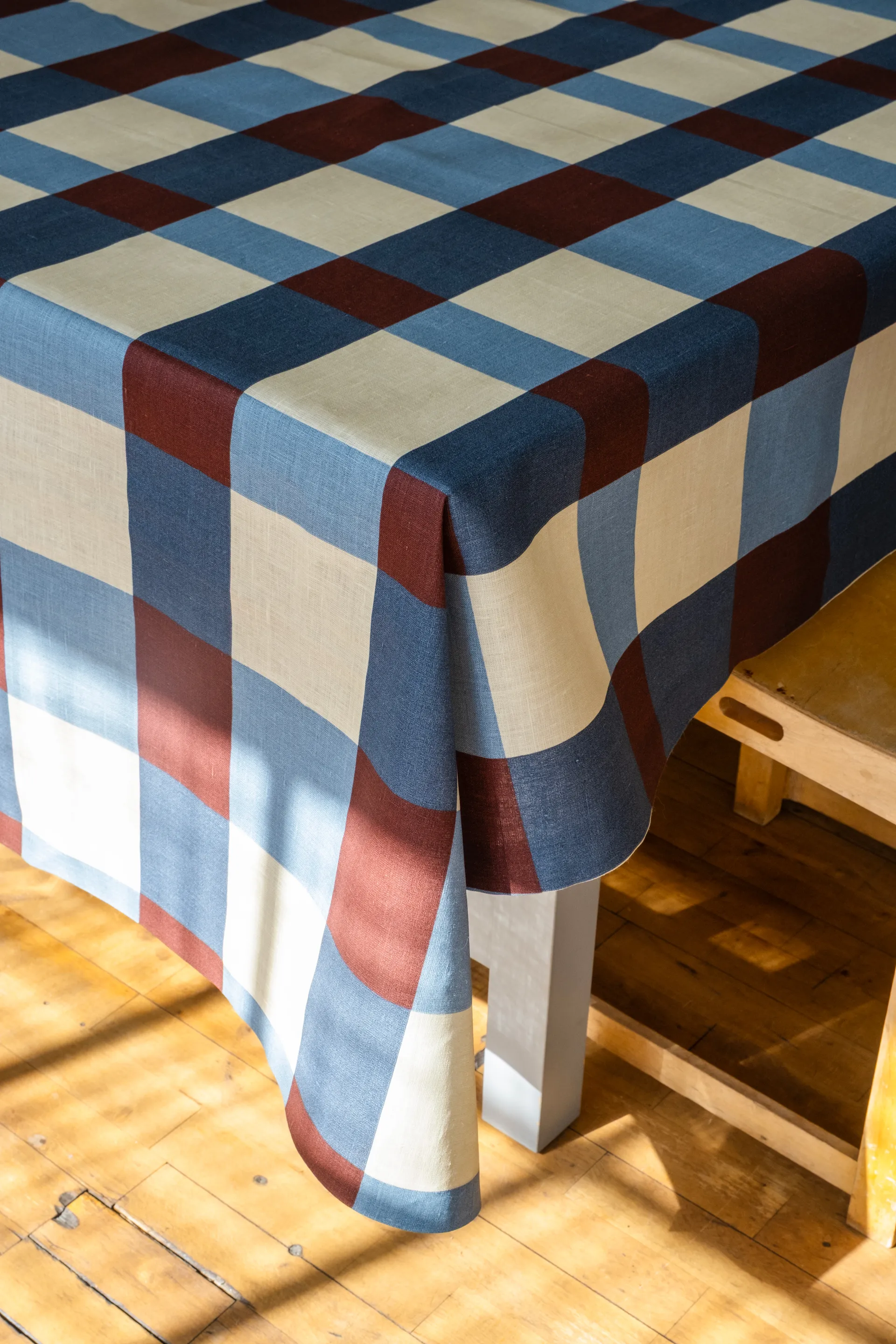 Obrus Fält 149x250 cm, Plum Fine Little Day