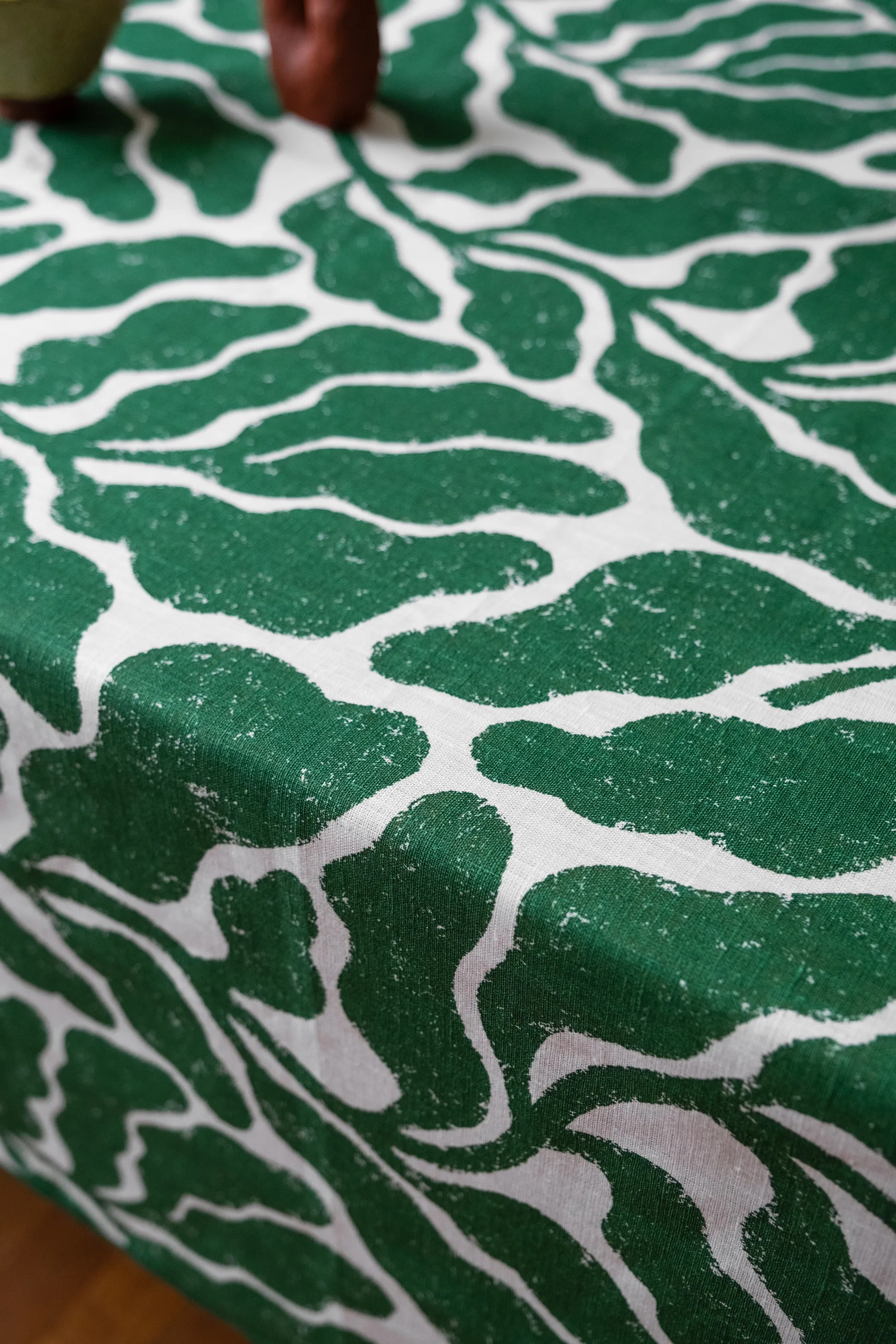 Obrus Leaves, Green, 149x250cm Fine Little Day
