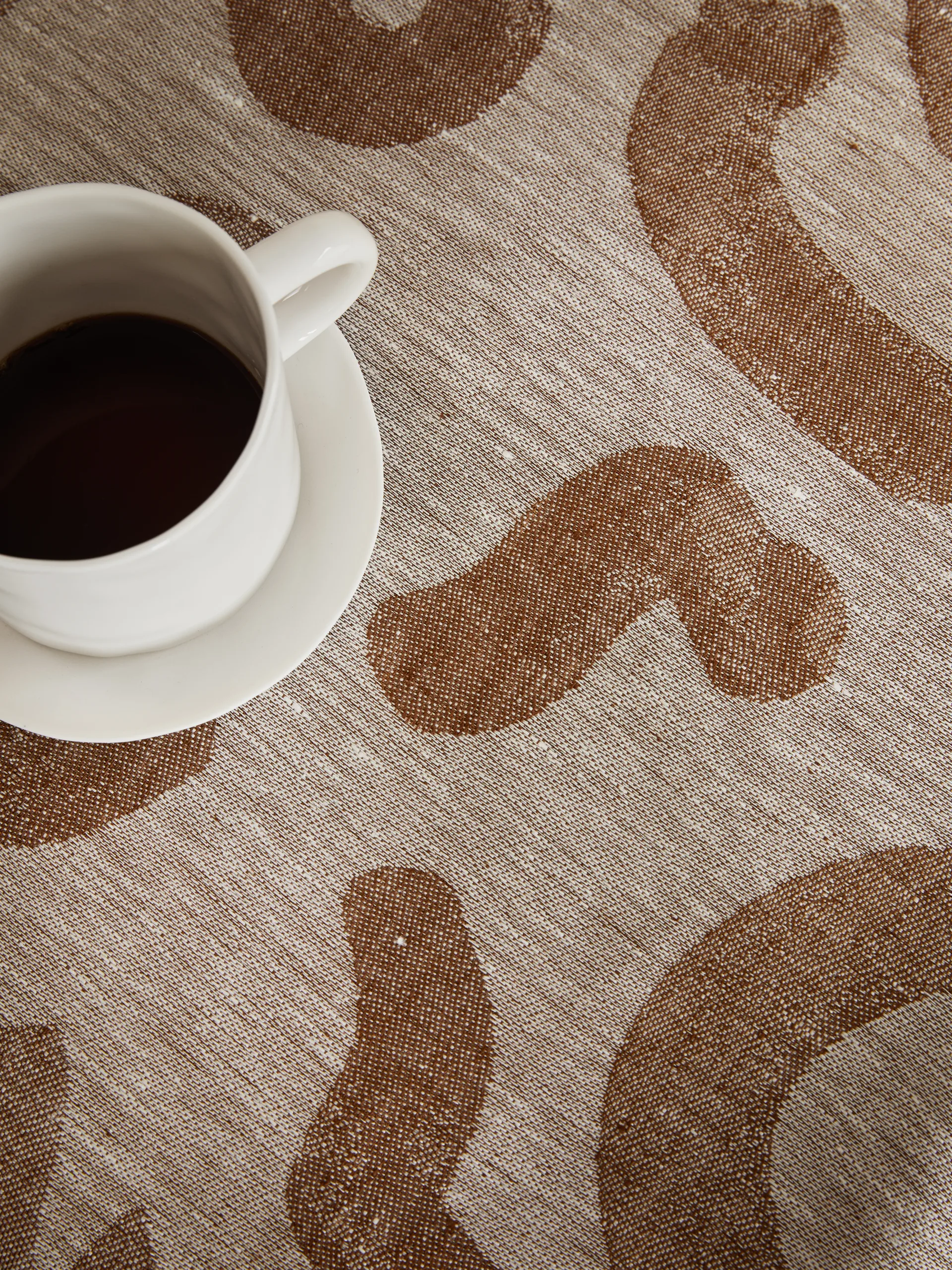 Obrus Udon 147x250 cm, Brązowy Fine Little Day