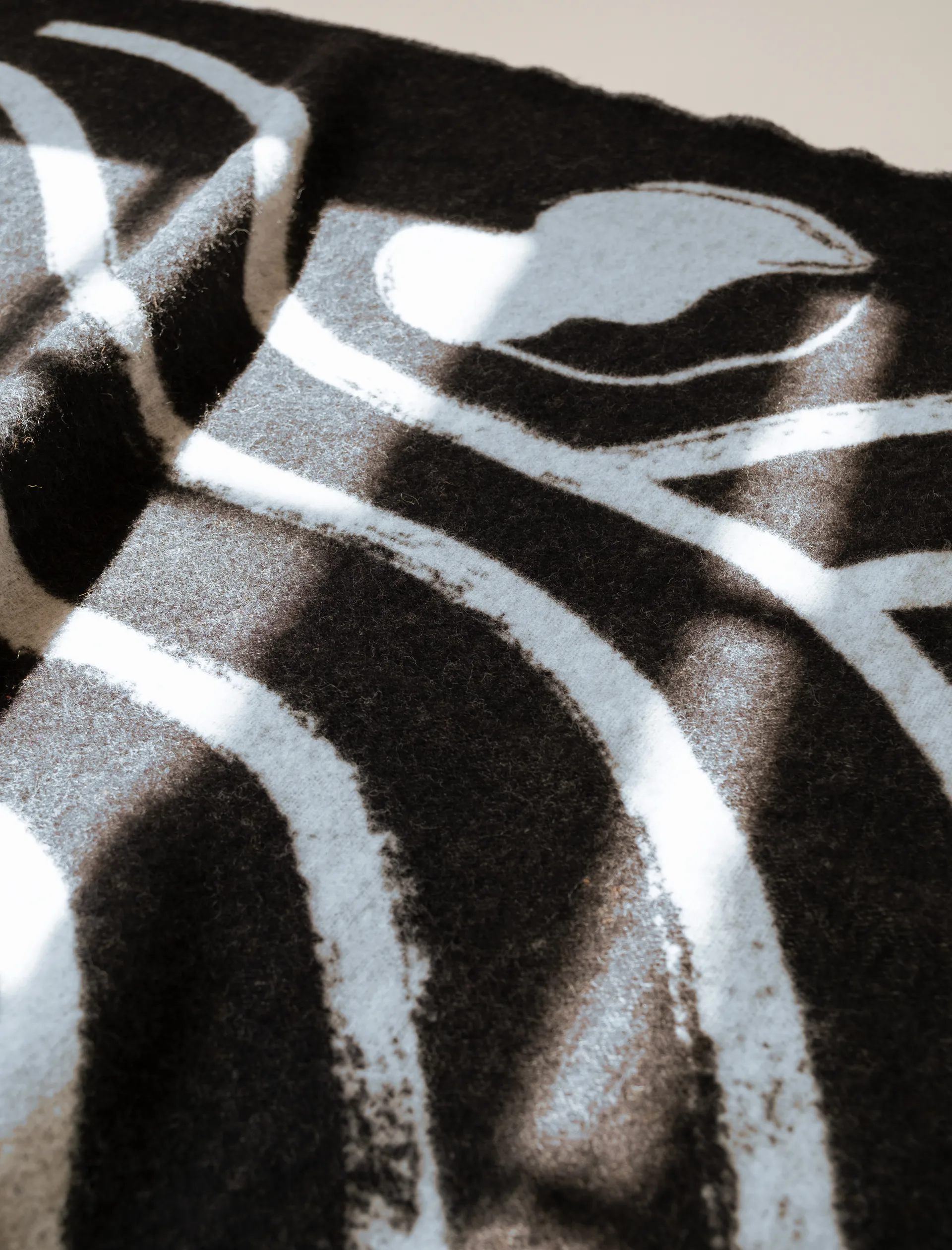 Pled wełniany Sofia Lind 130x190 cm, Dovegrey Fine Little Day