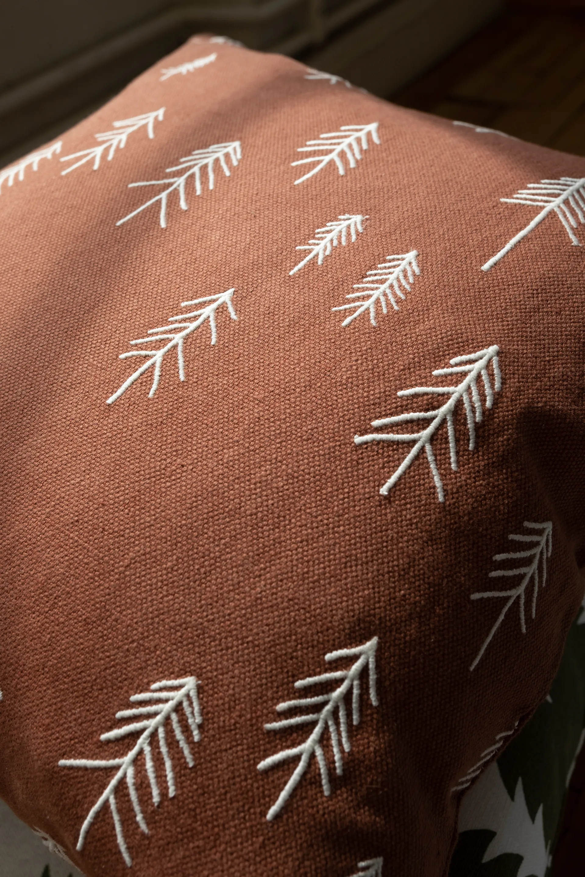 Poszewka na poduszkę Tall 48x48 cm, Terakota-biała Fine Little Day