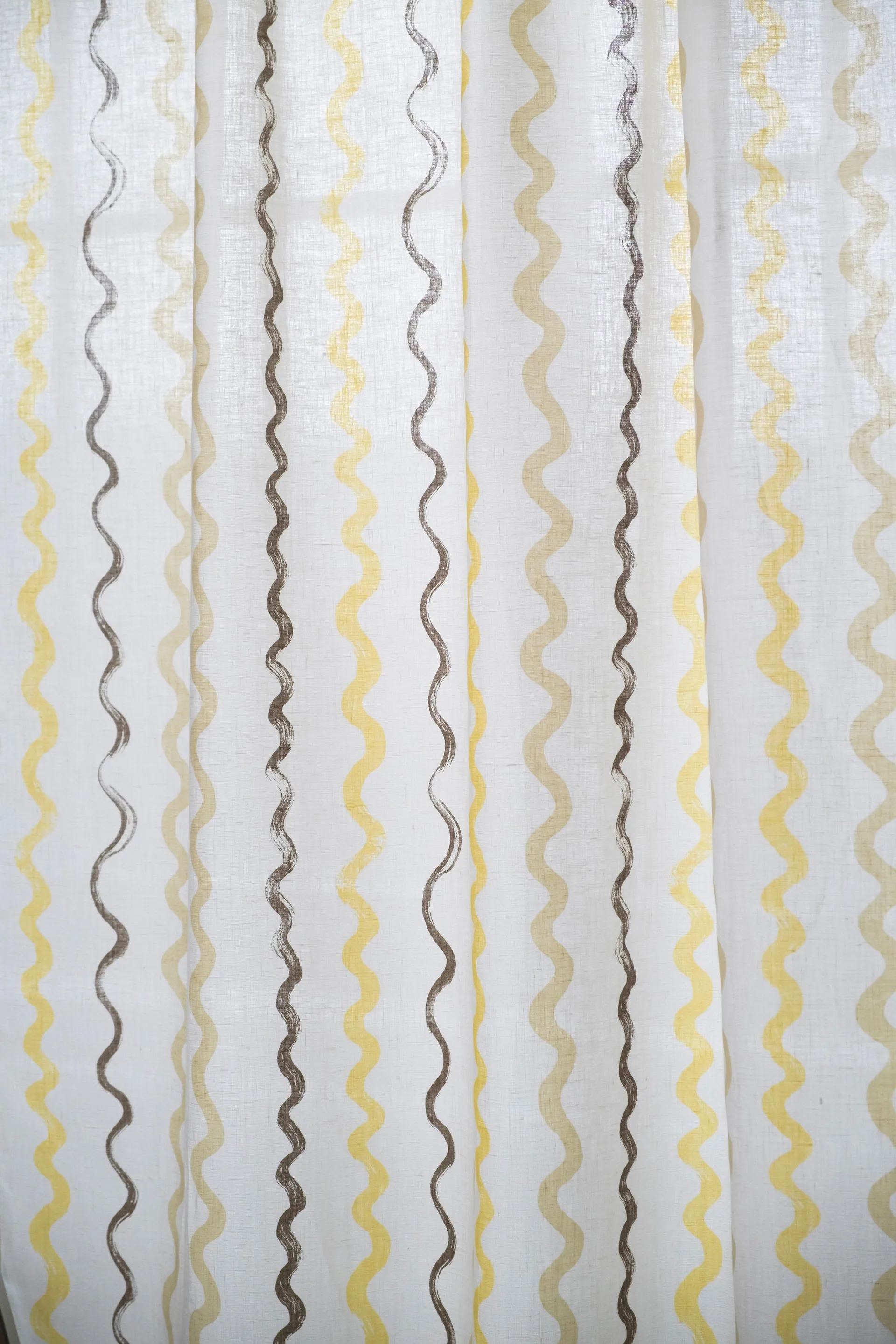 Tkanina w paski, White-yellow Fine Little Day