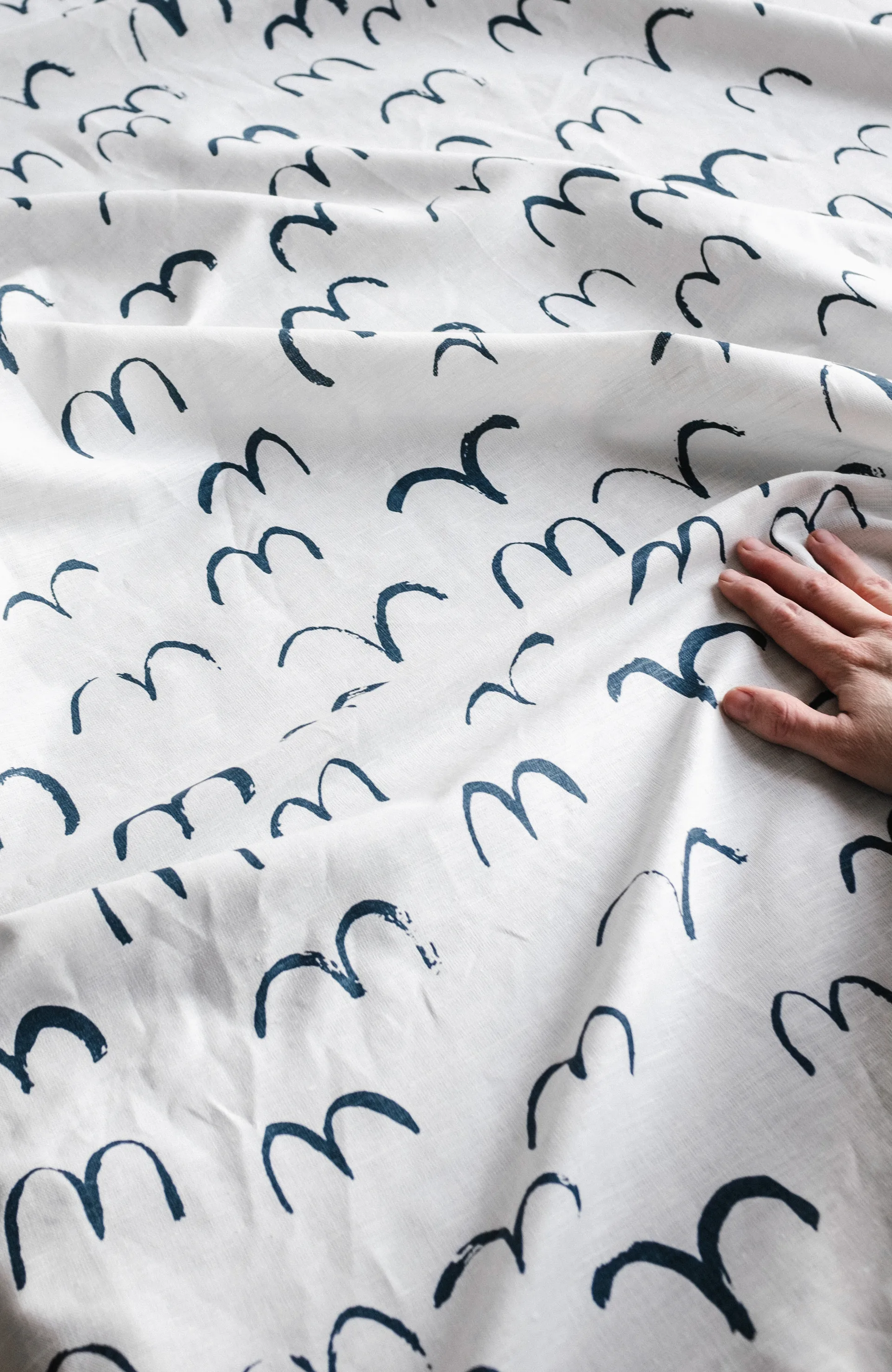 Tkanina z ptakami, Biało-niebieski Fine Little Day