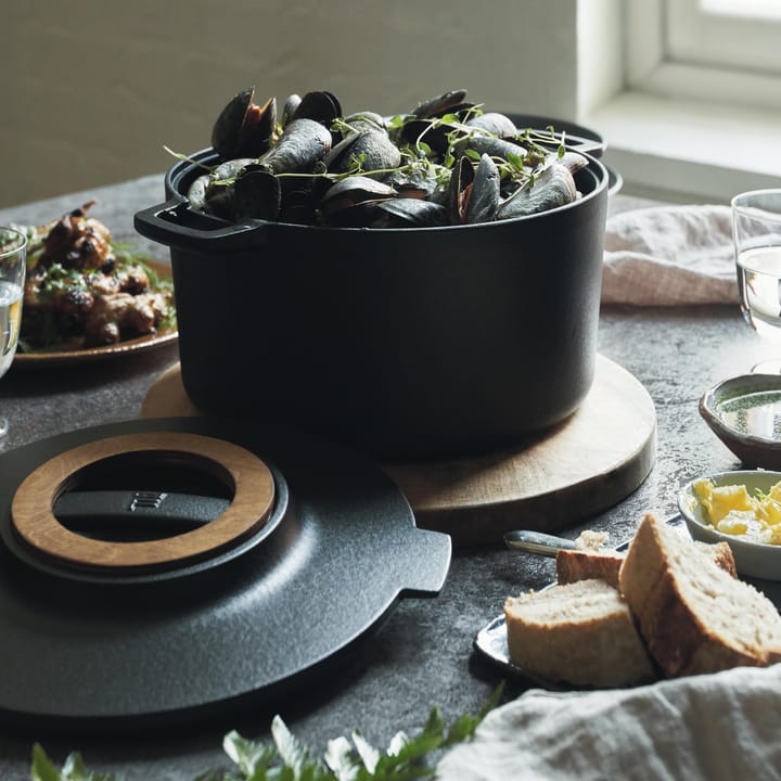 Garnek żeliwny Norden, 6 l Fiskars