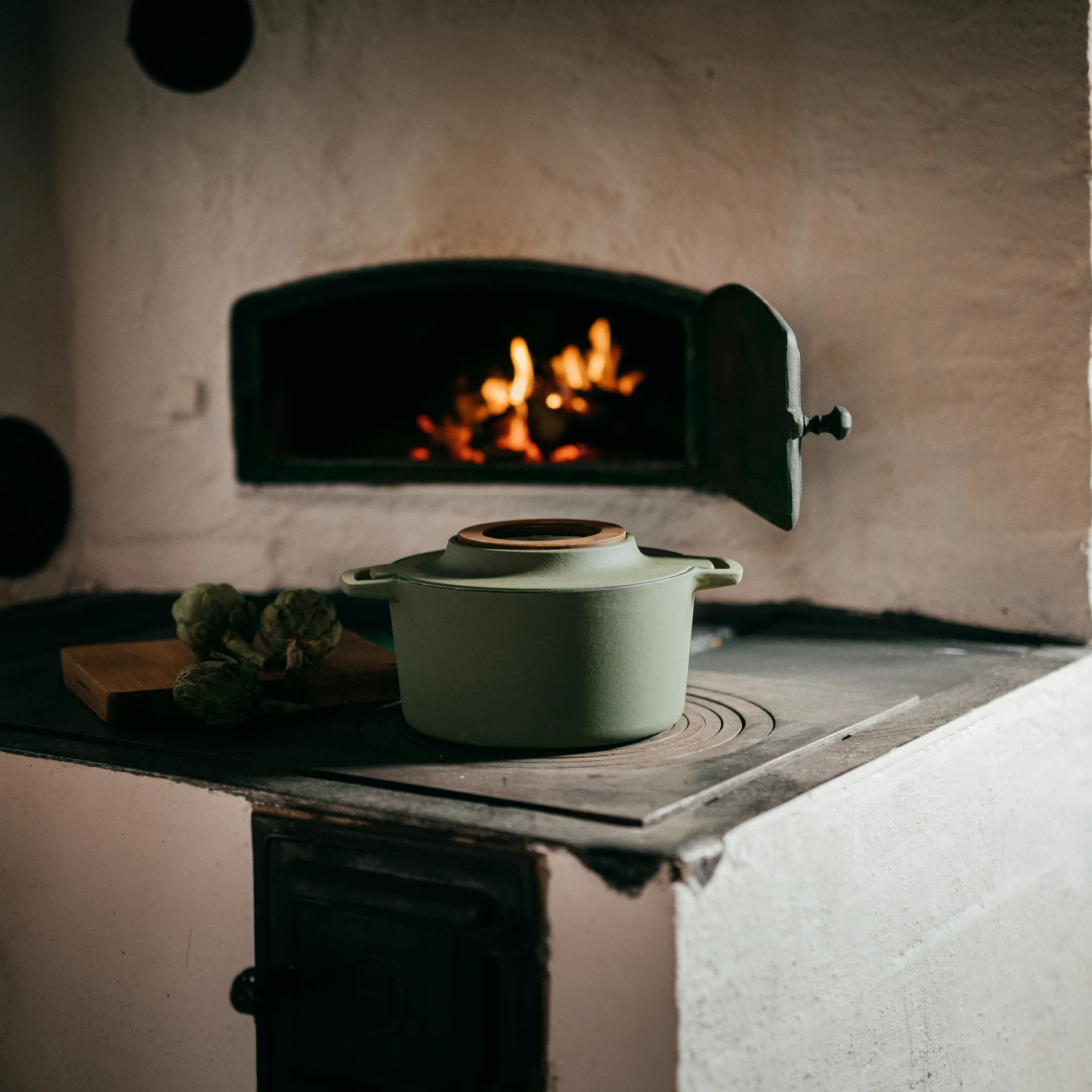 Garnek żeliwny z pokrzywą Norden, 4 L Fiskars