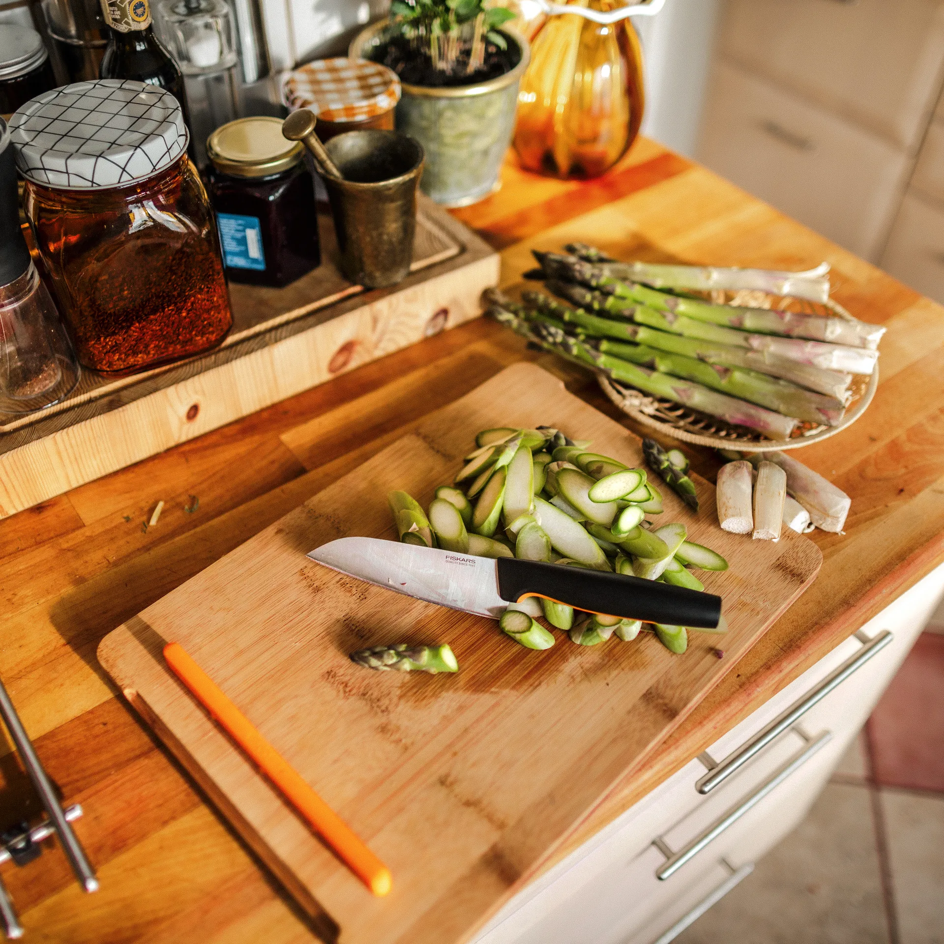 Nóż szefa kuchni Functional Form, 12 cm Fiskars