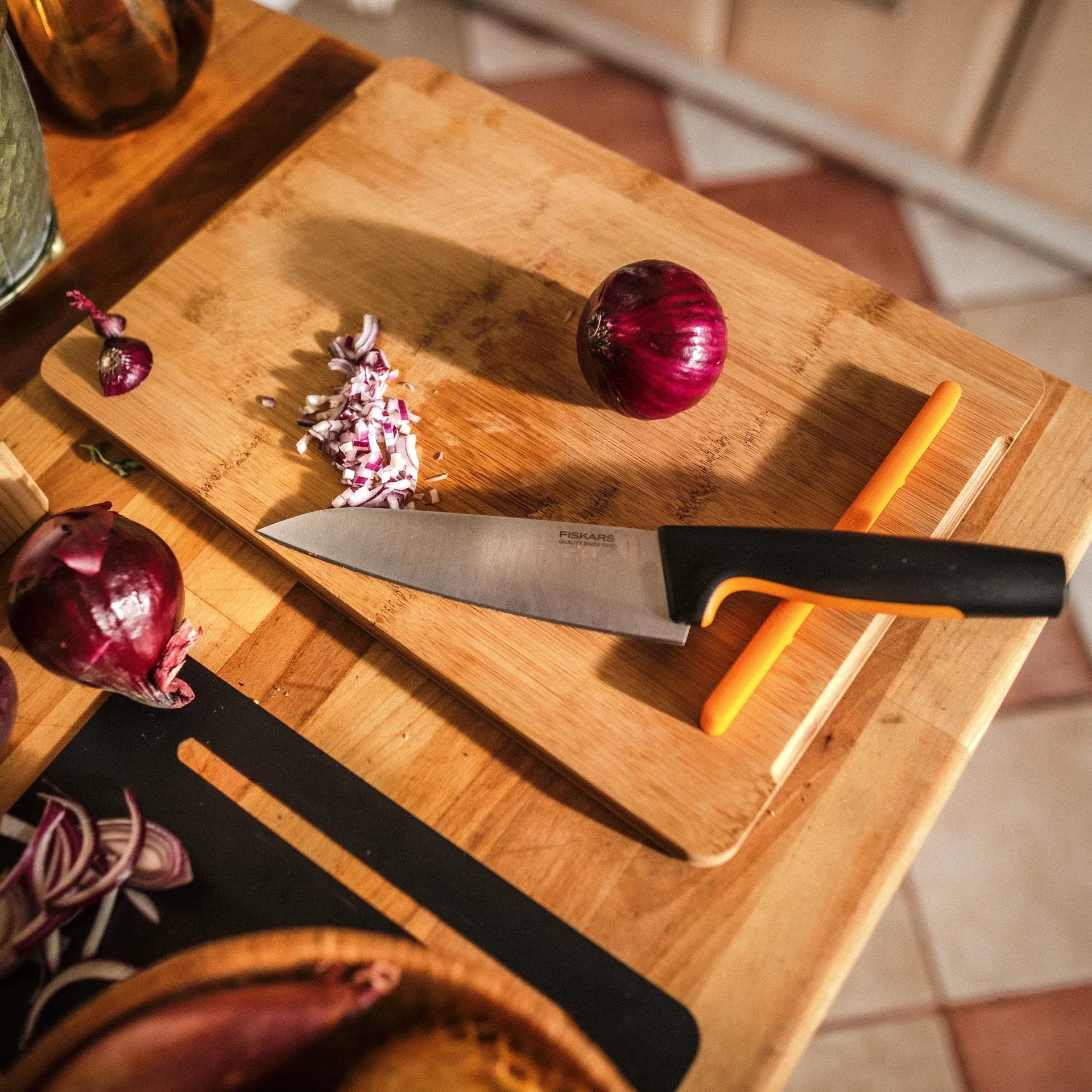 Nóż szefa kuchni Functional Form, 16 cm Fiskars