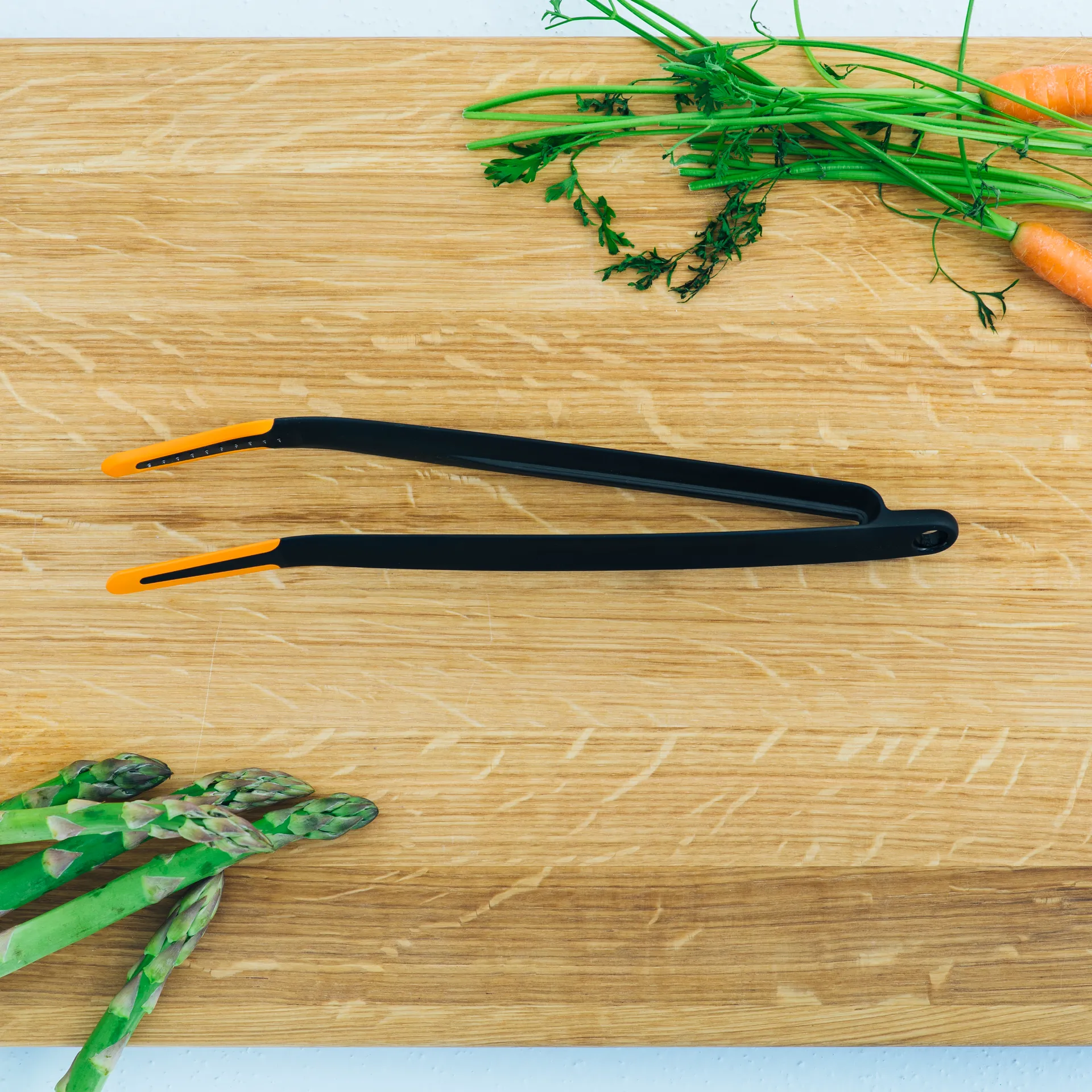 Szczypce Functional Form 28,7 cm, Czarny Fiskars