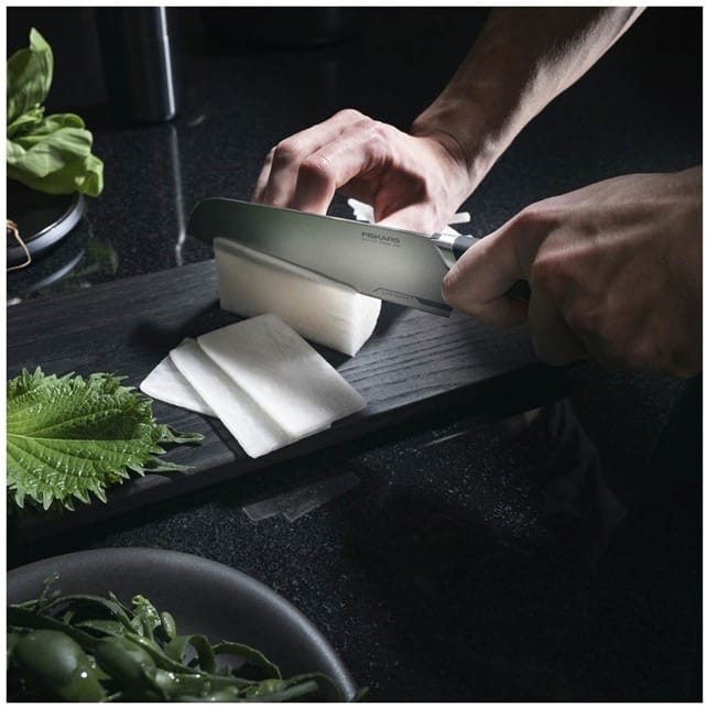 Taiten nóż santoku, 16 cm Fiskars