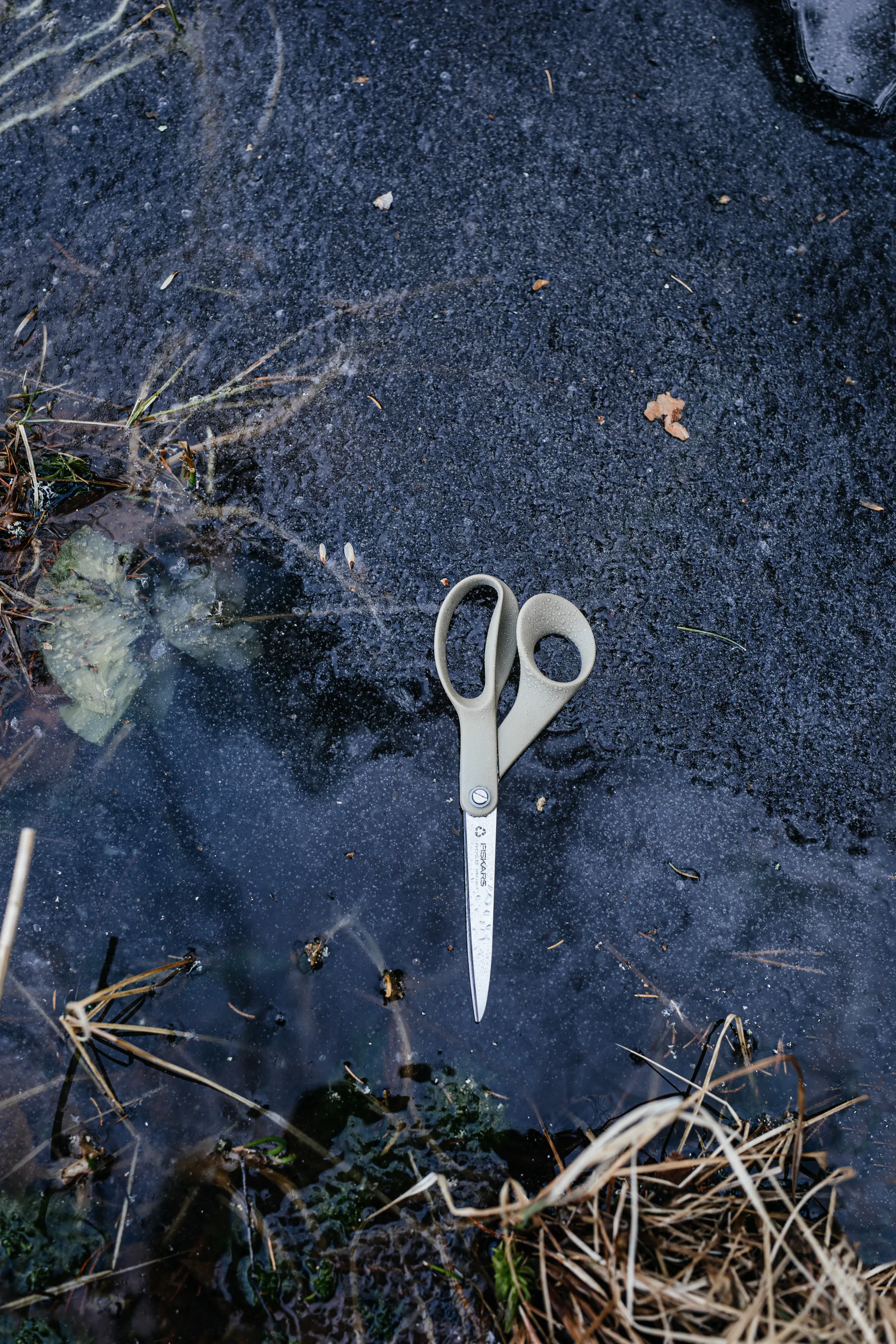 Uniwersalne nożyczki z materiału z recyklingu, 21 cm Fiskars