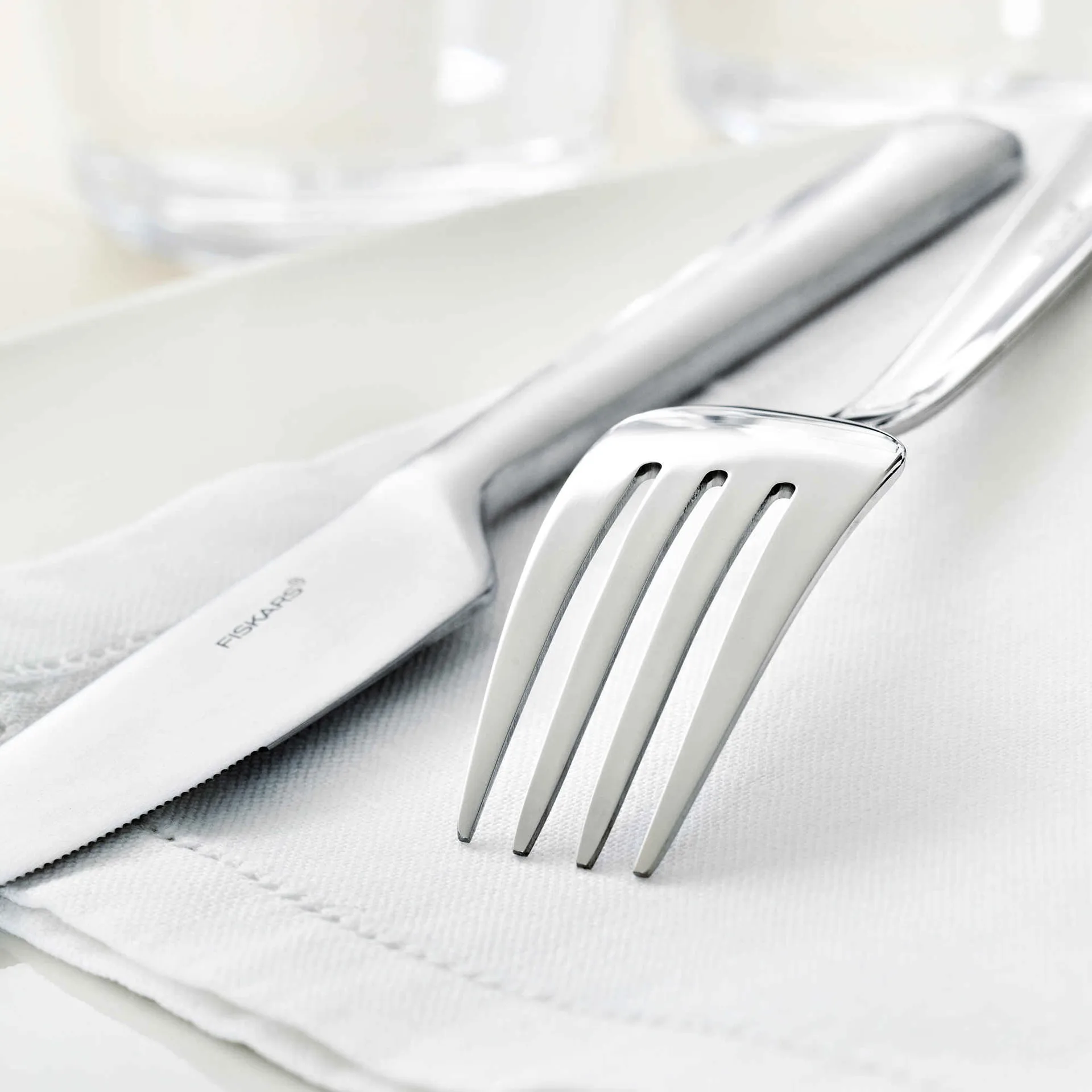 Zestaw sztućców Functional Form matowy, 16 elementów Fiskars