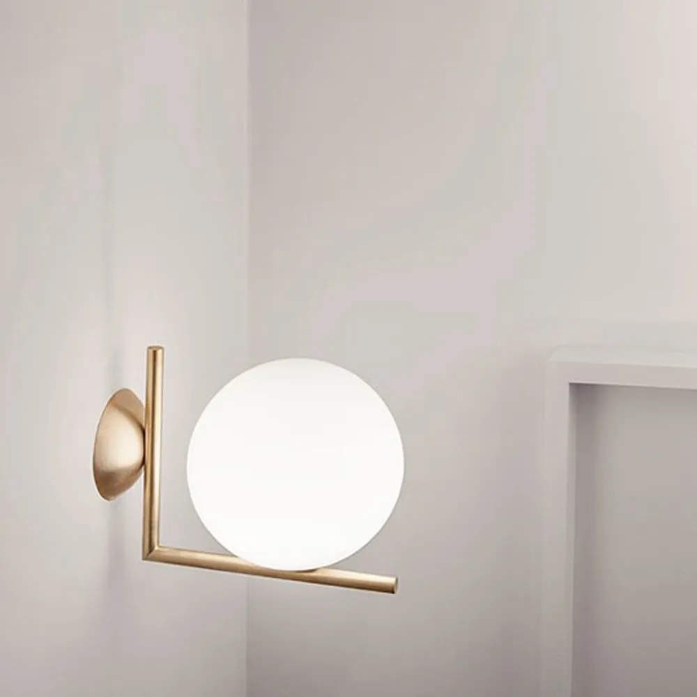 Kinkiet IC lights C/W1, Brushed brass, opal Flos