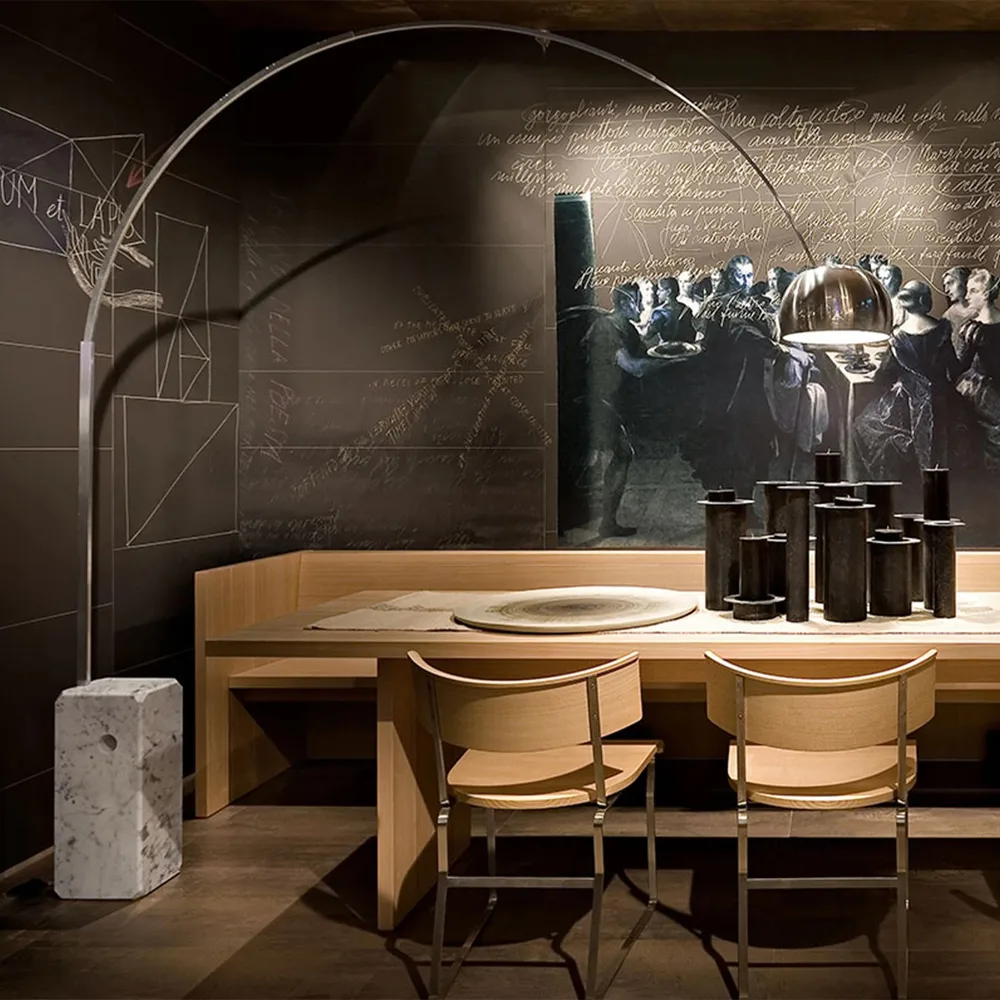 Lampa podłogowa Arco, Chrom, podstawa z marmuru karraryjskiego Flos