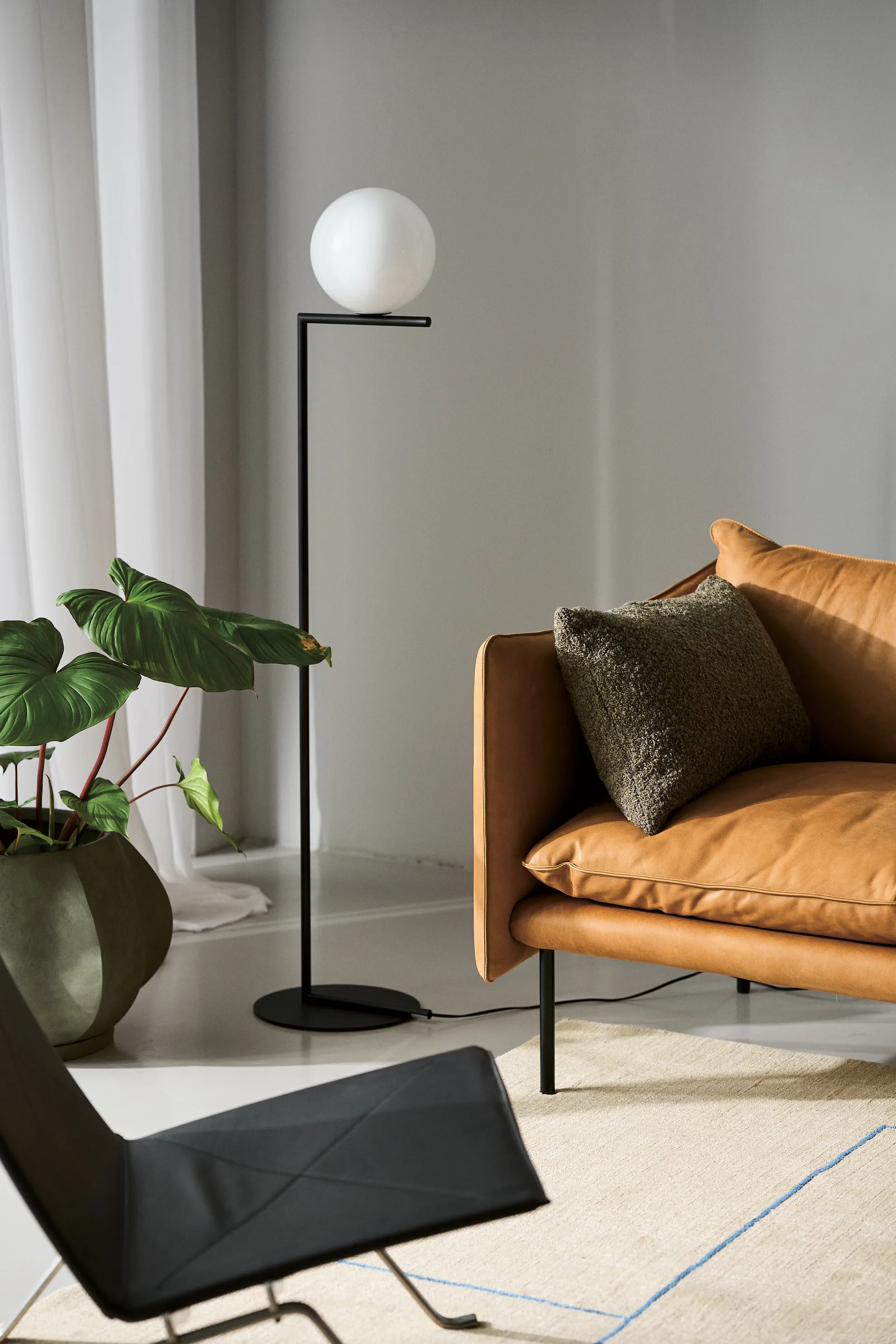 Lampa podłogowa IC lights F2, Czarny, opal Flos