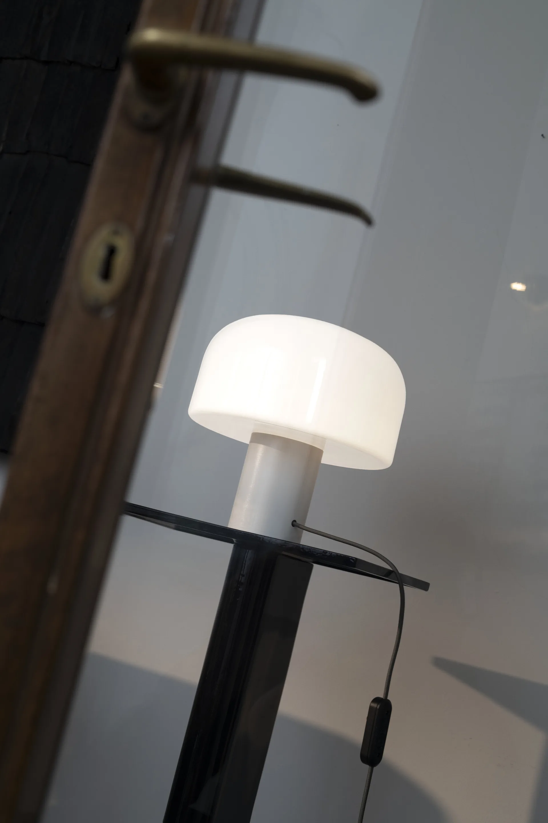 Lampa stołowa Bellhop Glass T, White Flos