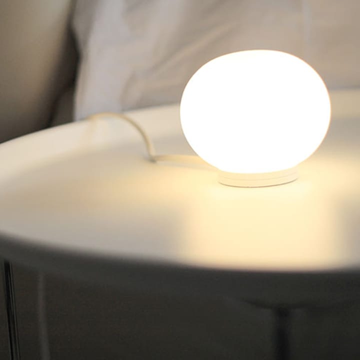 Lampa stołowa Glo-Ball Mini T, Biały szkło opal Flos