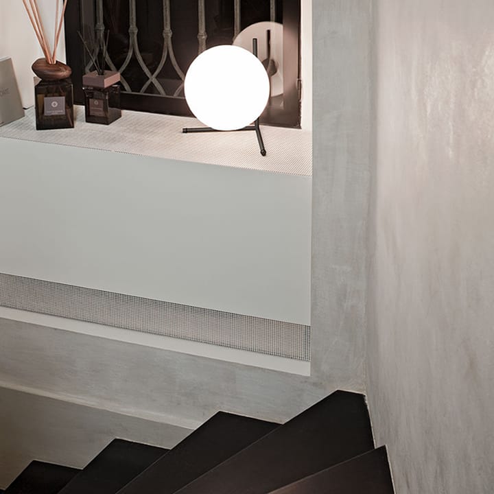 Lampa stołowa IC lights T1 low, Szczotkowany mosiądz, opal Flos
