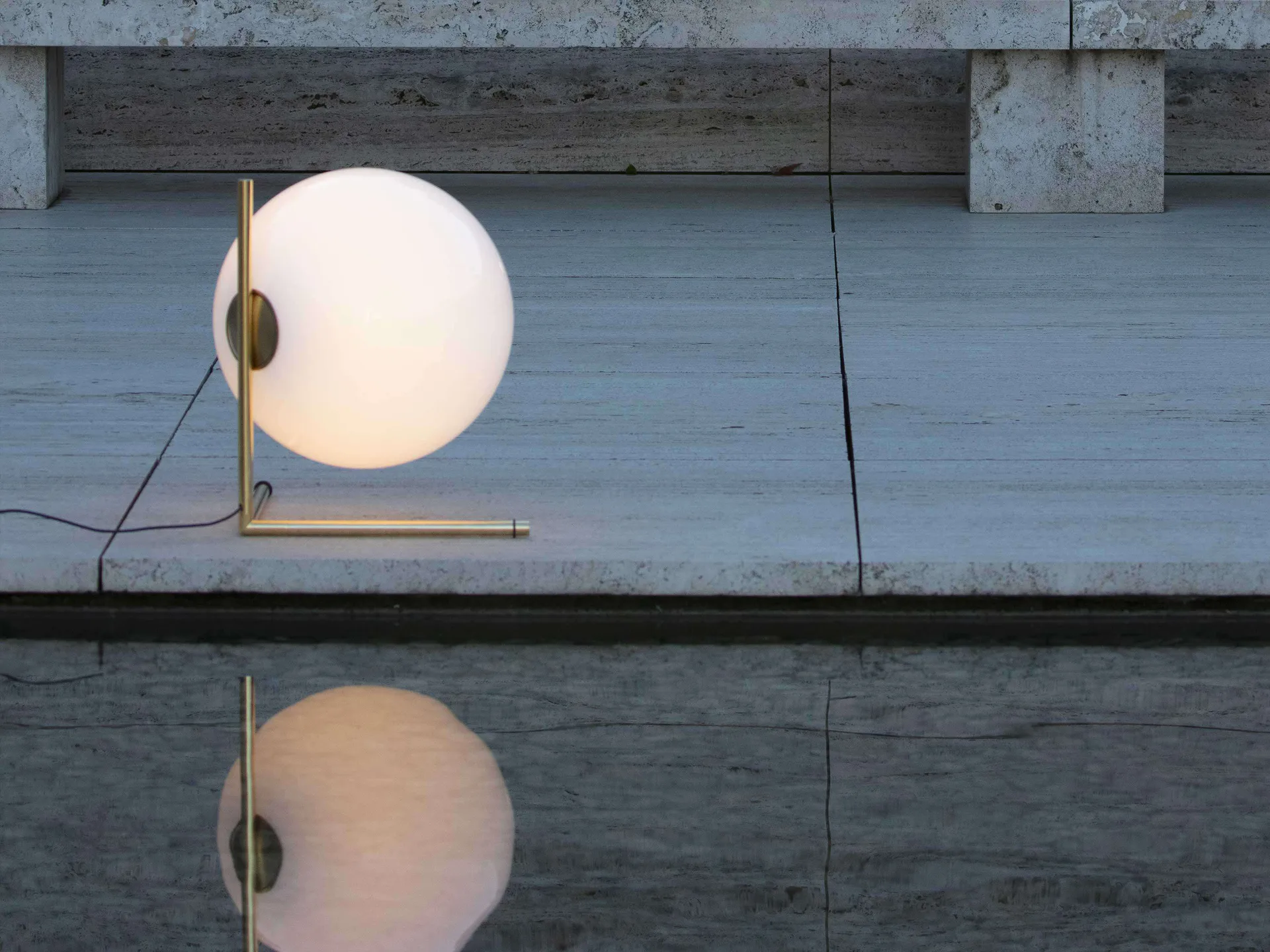 Lampa stołowa IC T3 52,4 cm, Gold Flos