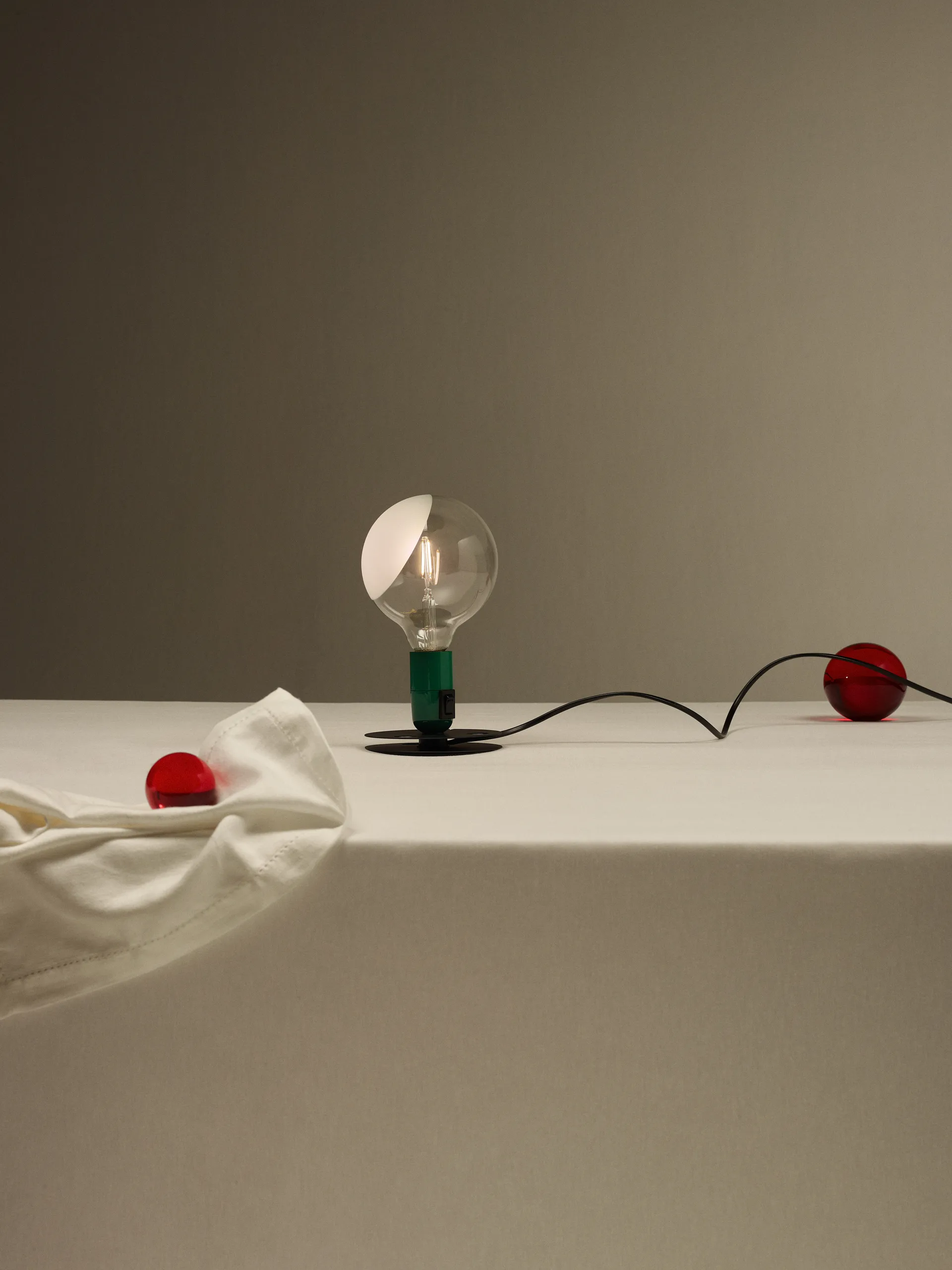Lampa stołowa Lampadina, Zielony Flos