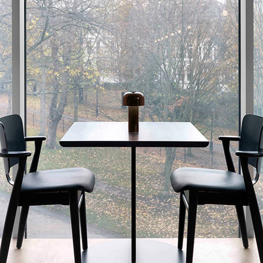 Lampa stołowa przenośna Bellhop, Cioko Flos