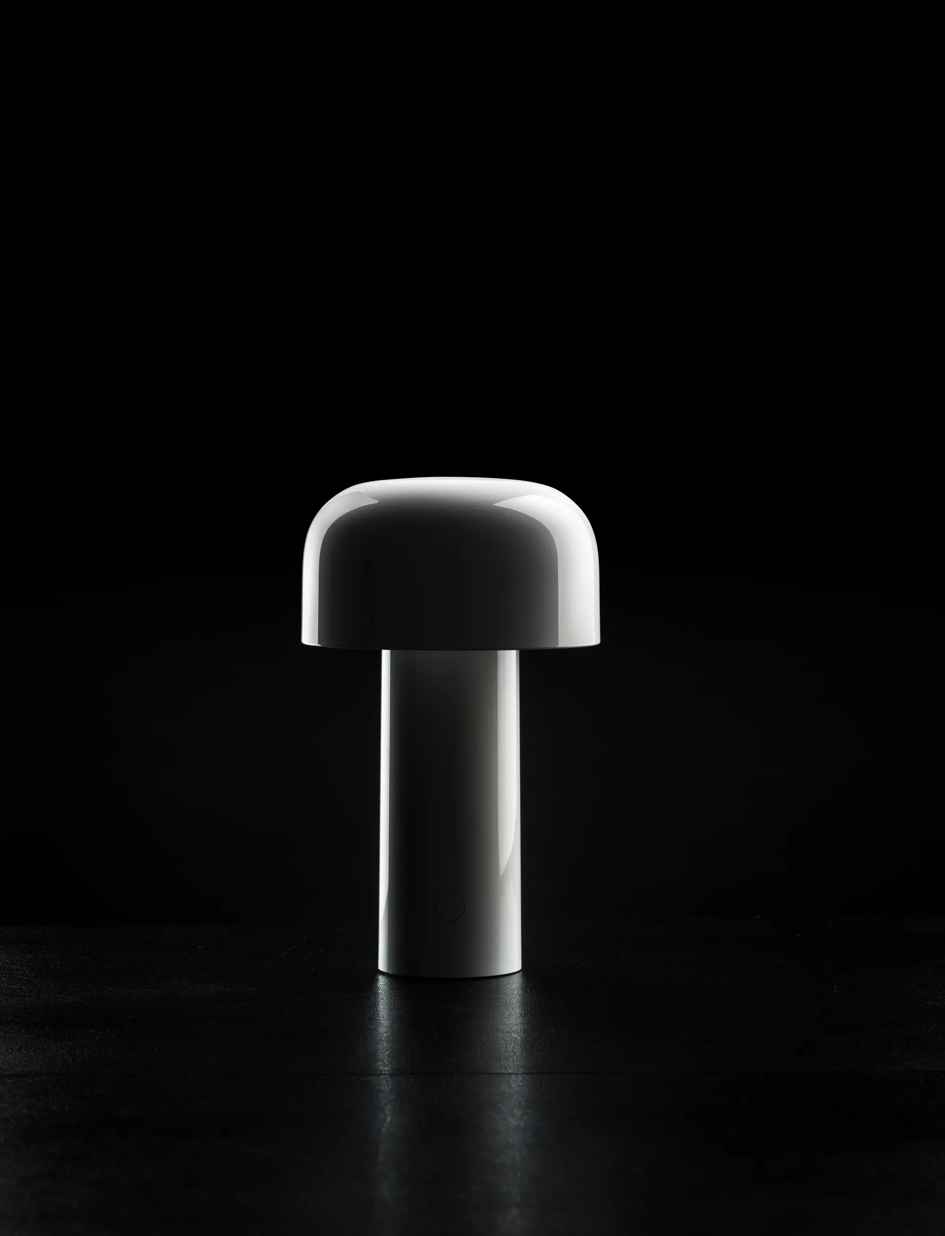 Lampa stołowa przenośna Bellhop, White, IP54 (wewnątrz/na zewnątrz) Flos