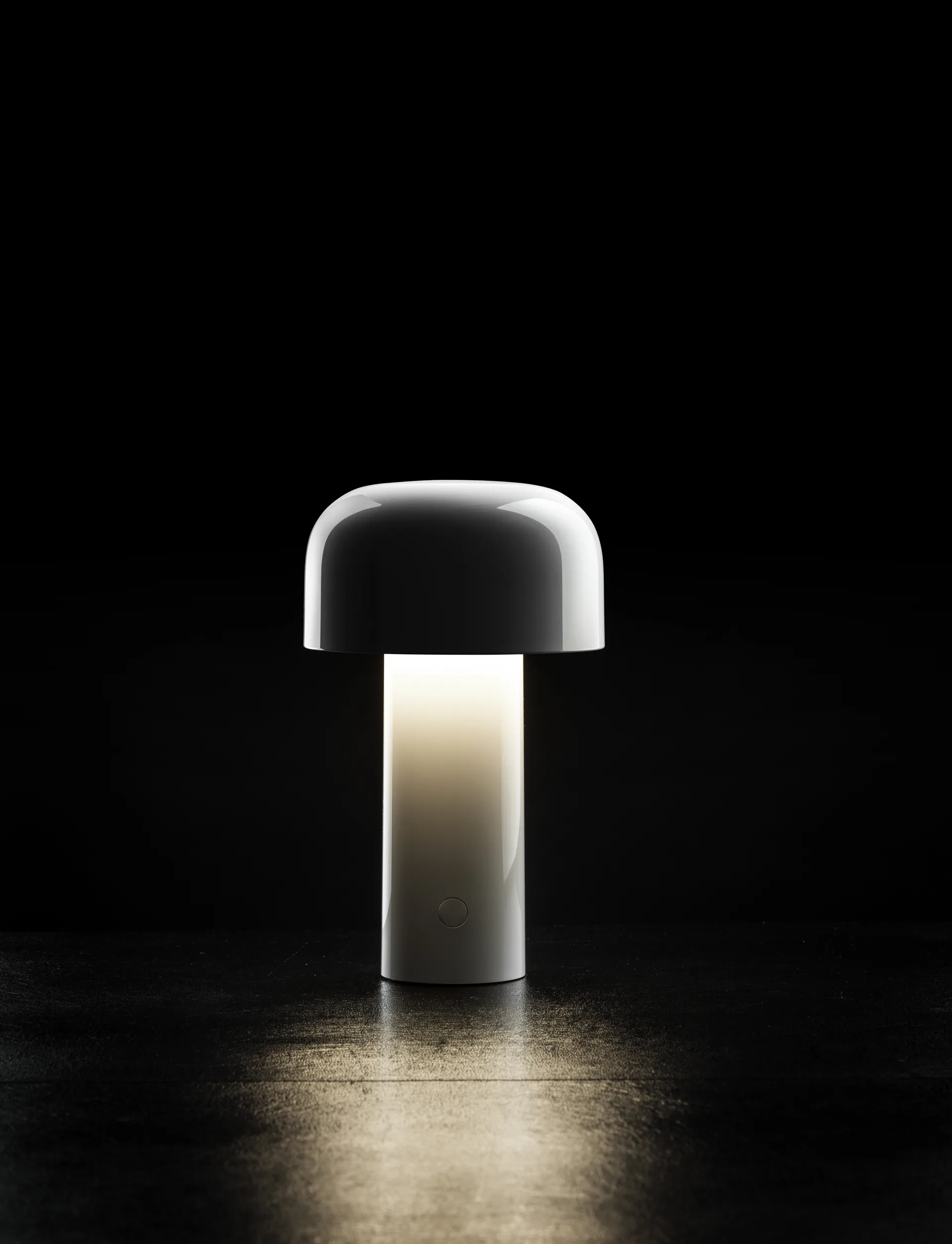 Lampa stołowa przenośna Bellhop, White, IP54 (wewnątrz/na zewnątrz) Flos