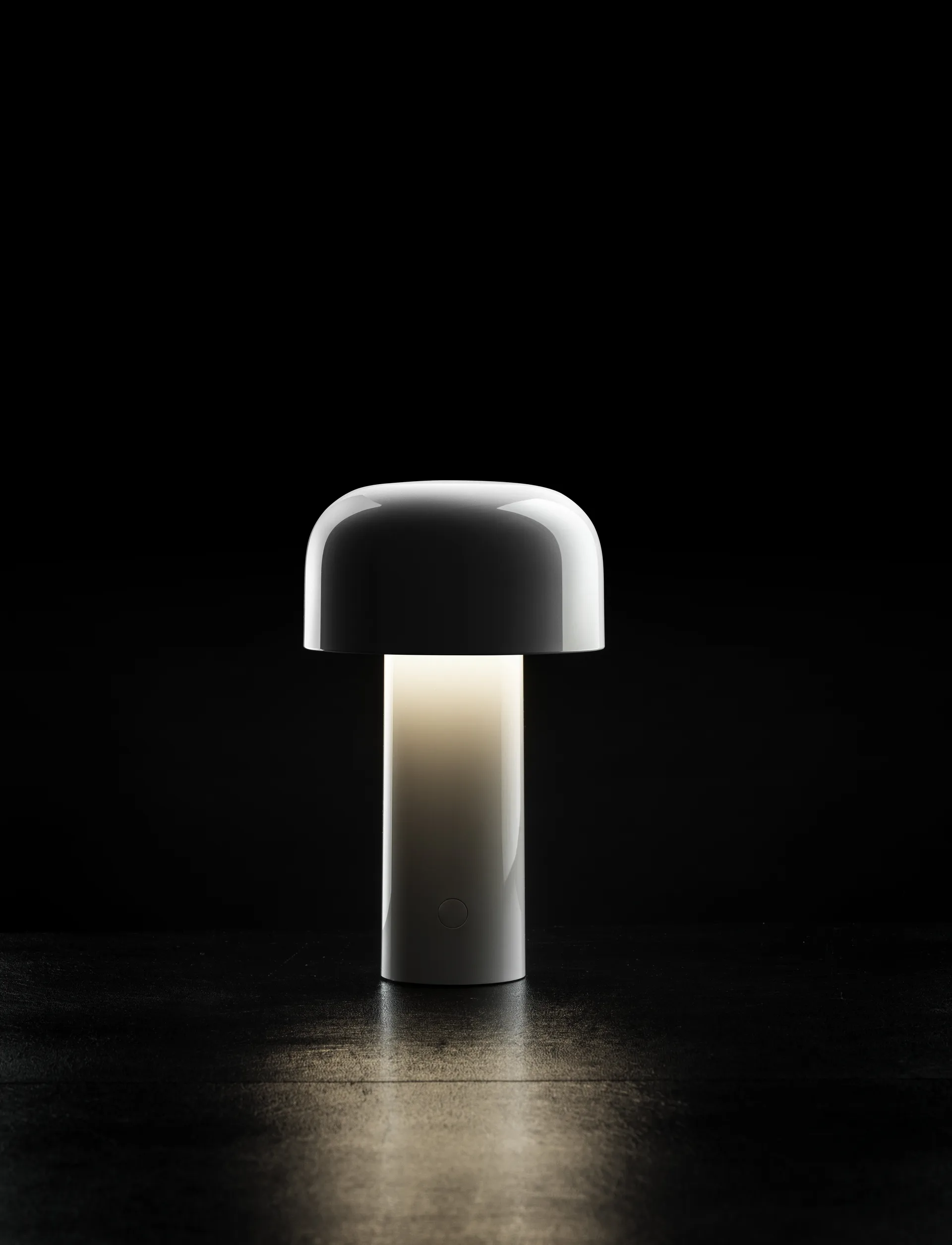Lampa stołowa przenośna Bellhop, White, IP54 (wewnątrz/na zewnątrz) Flos