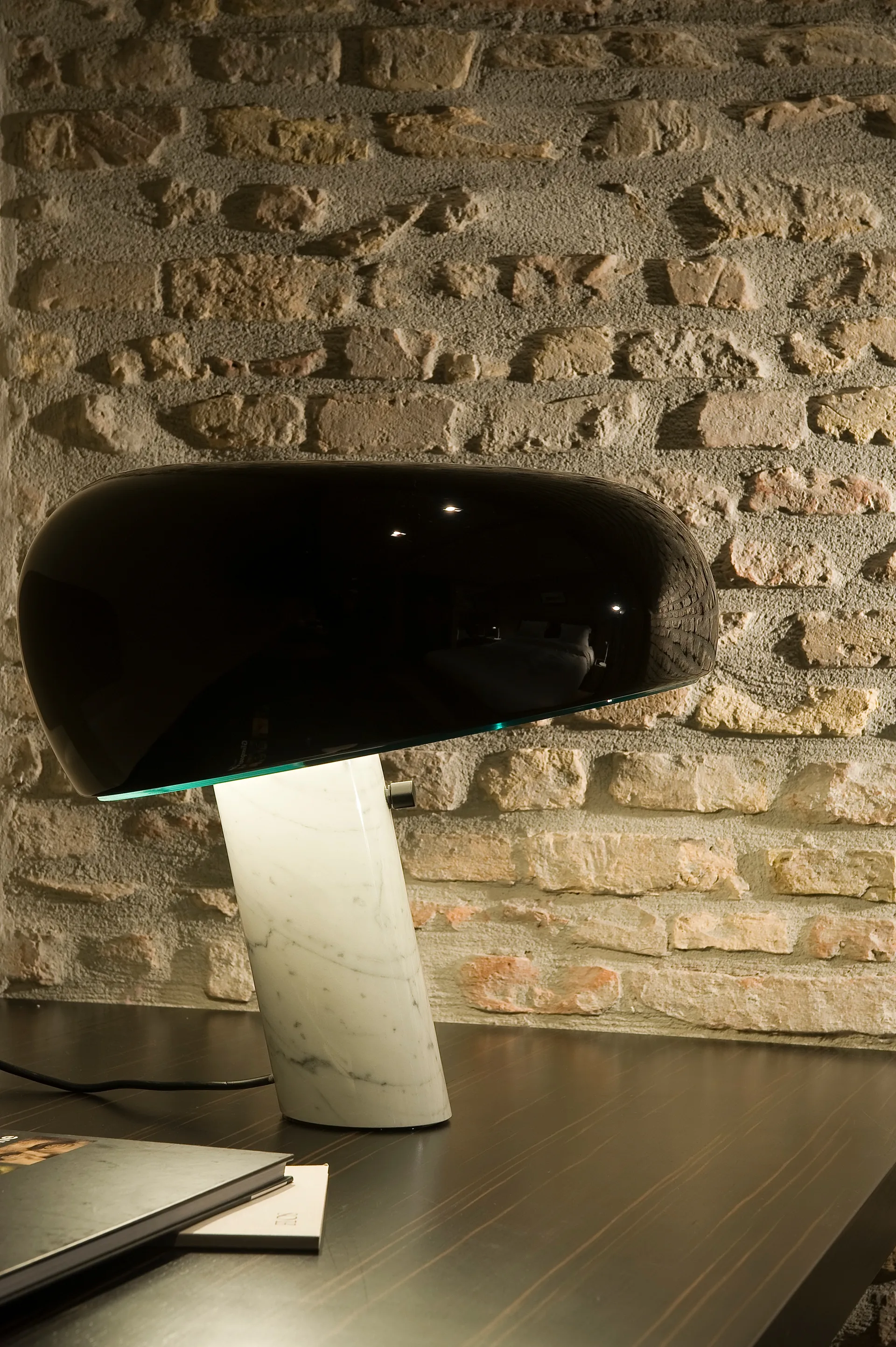 Lampa stołowa Snoopy, Black Flos