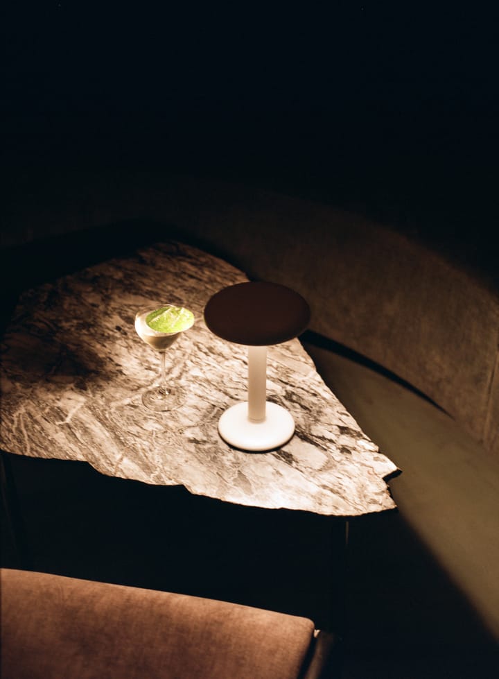 Przenośna lampa stołowa Gustave Residential, Matte white Flos