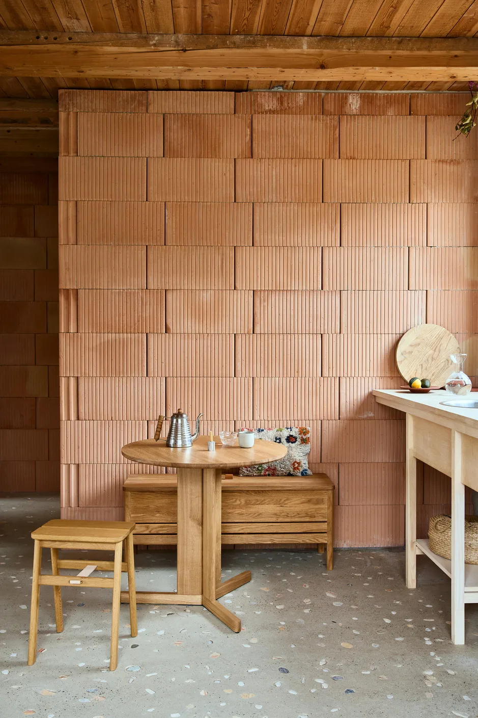 Stół Trefoil Ø90 cm, Dąb Form & Refine