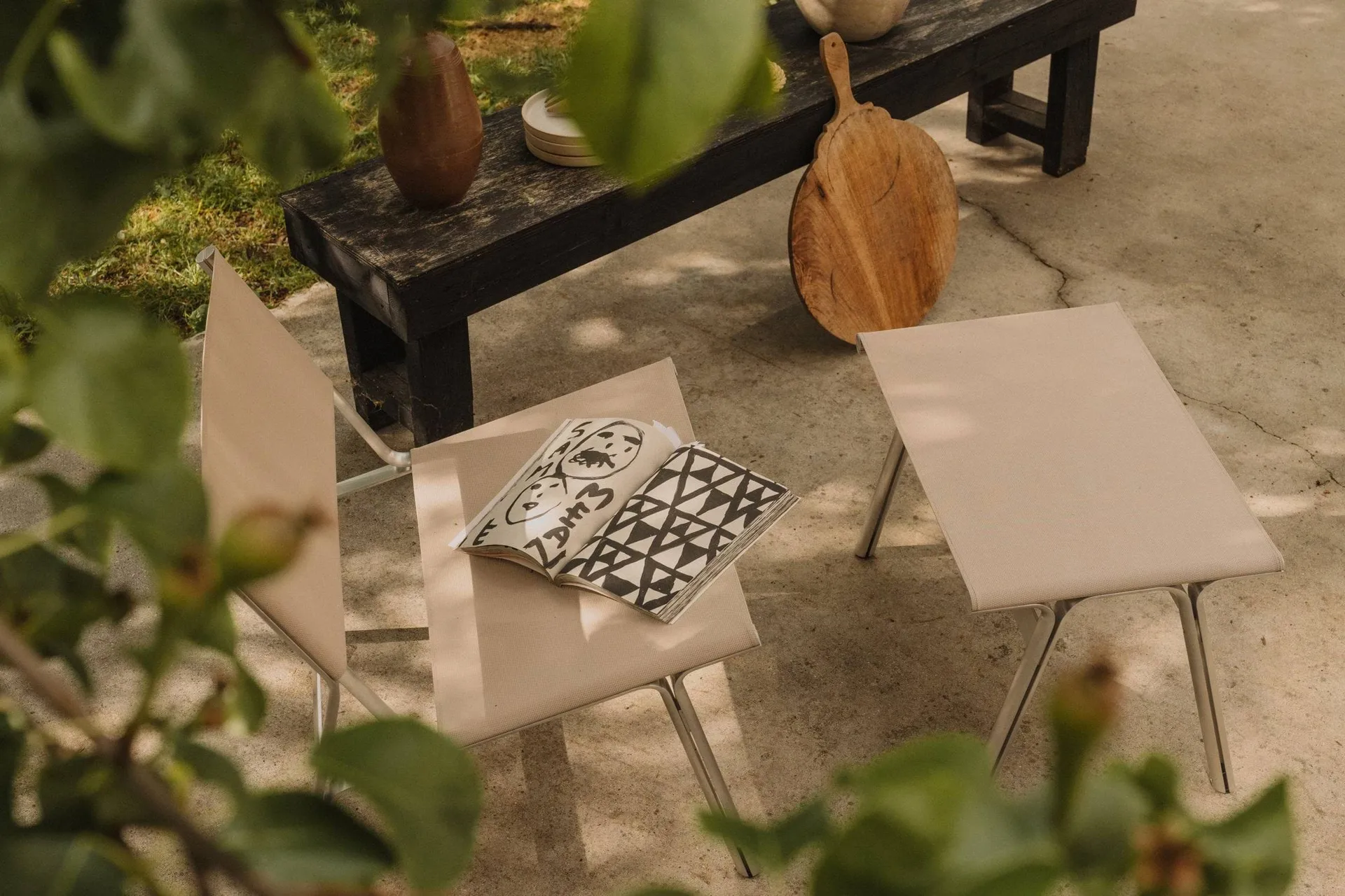 Fotel Union, Aluminium-Sandstone Mesh FRAMA