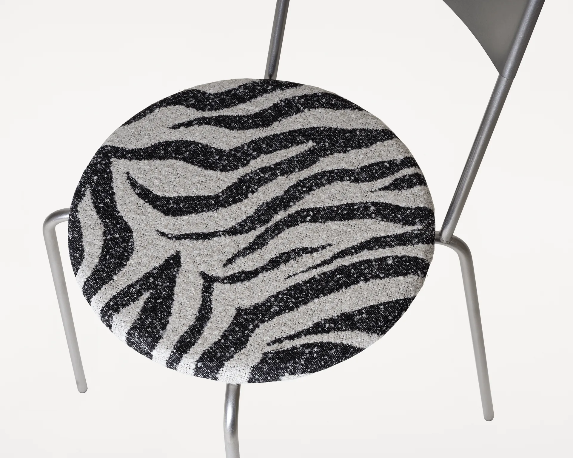 Krzesło Petit Rond, Stal nierdzewna-tkanina Zebra FRAMA