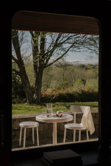 Stół do jadalni Tasca Table - Aluminium, large, Ø87,5x75,5 cm - FRAMA
