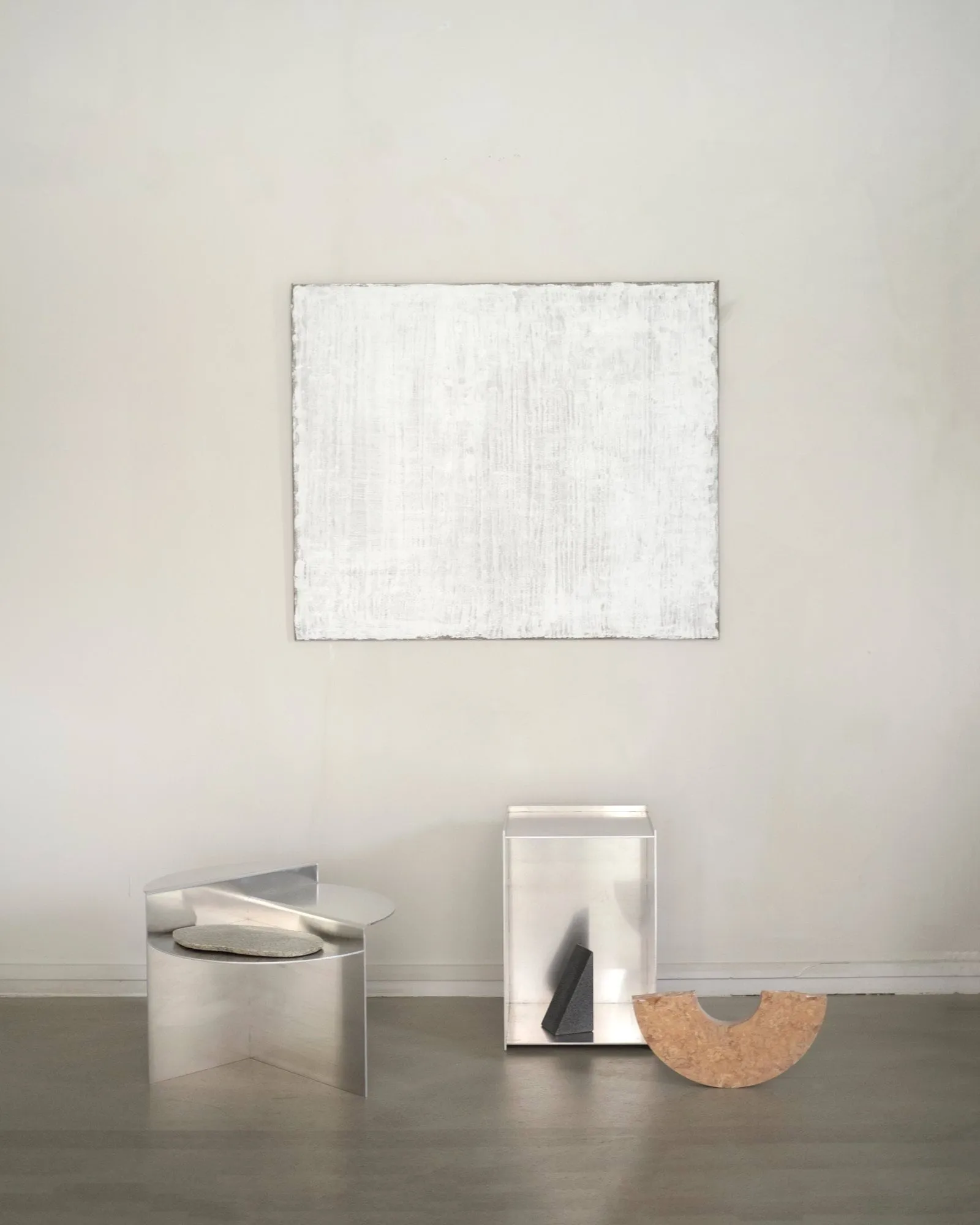 Stolik boczny Rivet, Aluminium, Ø51,3x40 cm FRAMA
