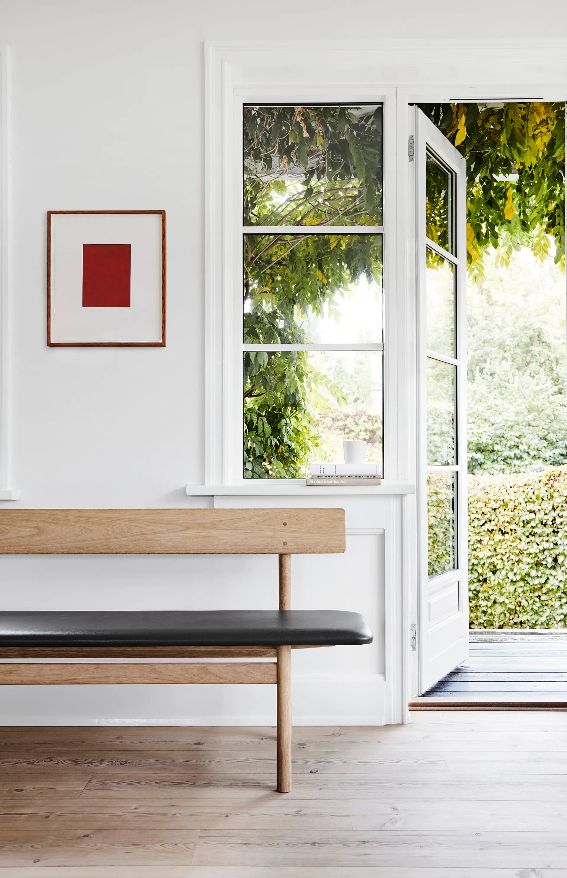 Ławka Mogensen 3171, Dąb mydlany-czarna skóra Omni 301 Fredericia Furniture