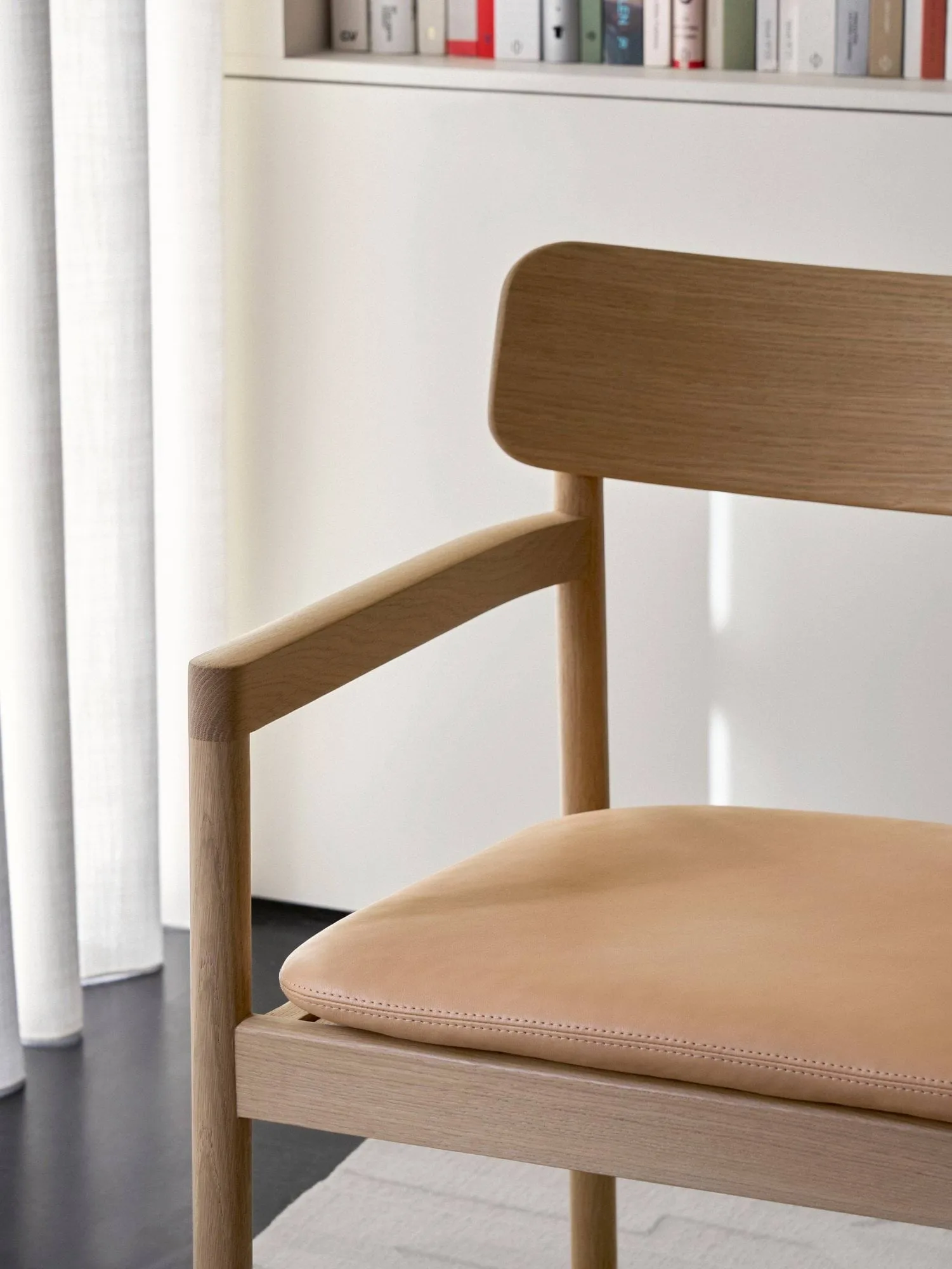 Fotel lounge, Vegeta skórzany-jasnoolejowany dąb Fredericia Furniture