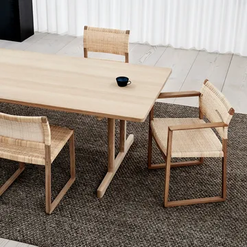 Fotel z podłokietnikami BM62 - Pleciony naturalny - lakierowana rama dębowa - Fredericia Furniture