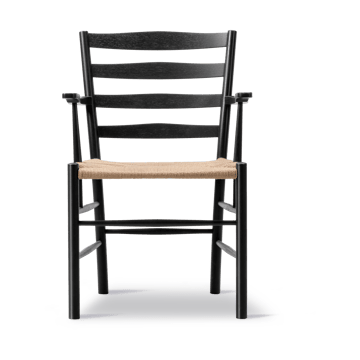Fotel z podłokietnikami Klint - Plecionka naturalna - dąb czarny lakierowany - Fredericia Furniture