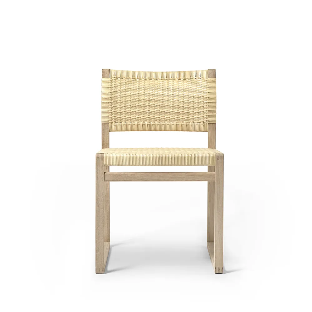 Krzesło BM61, Rattan - stelaż lakierowany Fredericia Furniture