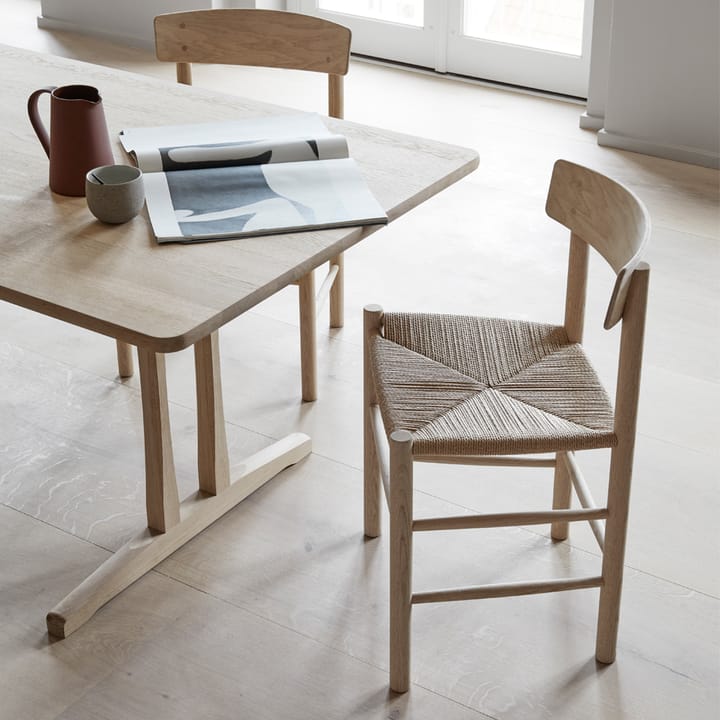 Krzesło J39, Dąb czarny lakierowany - plecionka czarna Fredericia Furniture