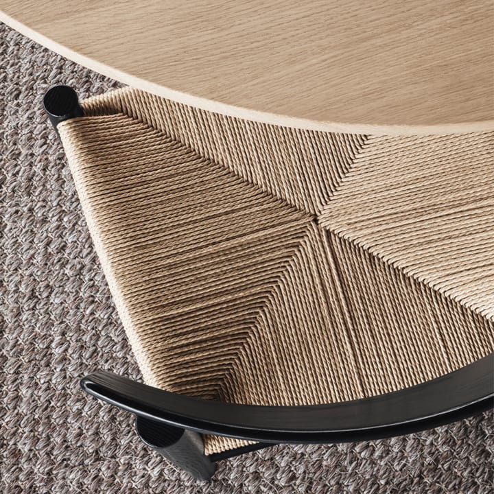 Krzesło J39, Dąb czarny lakierowany - plecionka czarna Fredericia Furniture