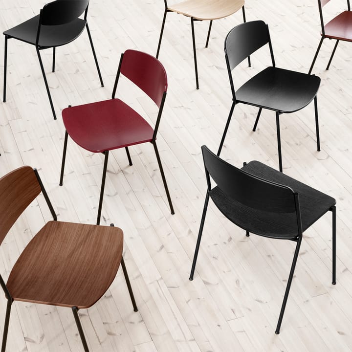 Krzesło Lynderup 3080, Drewno orzecha włoskiego lakierowane - stelaż stalowy czarny Fredericia Furniture