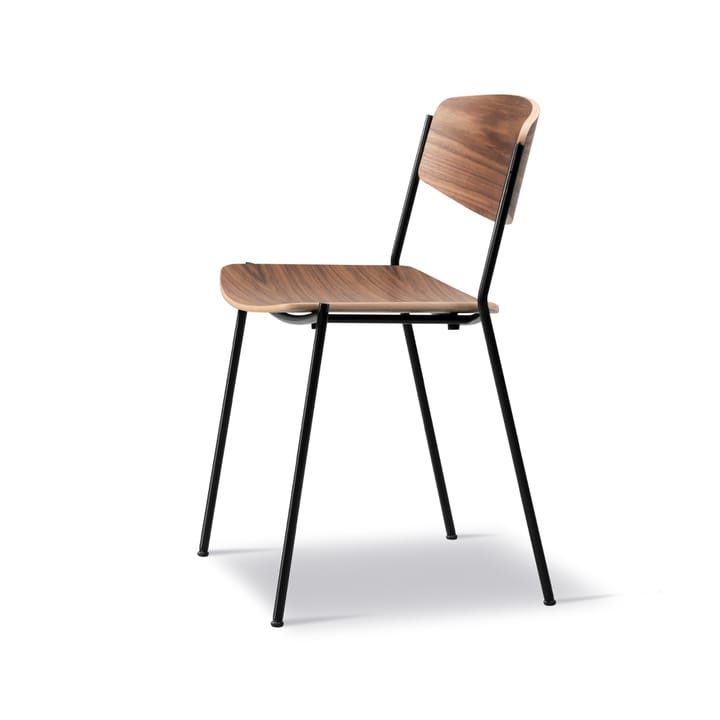 Krzesło Lynderup 3080, Drewno orzecha włoskiego lakierowane - stelaż stalowy czarny Fredericia Furniture