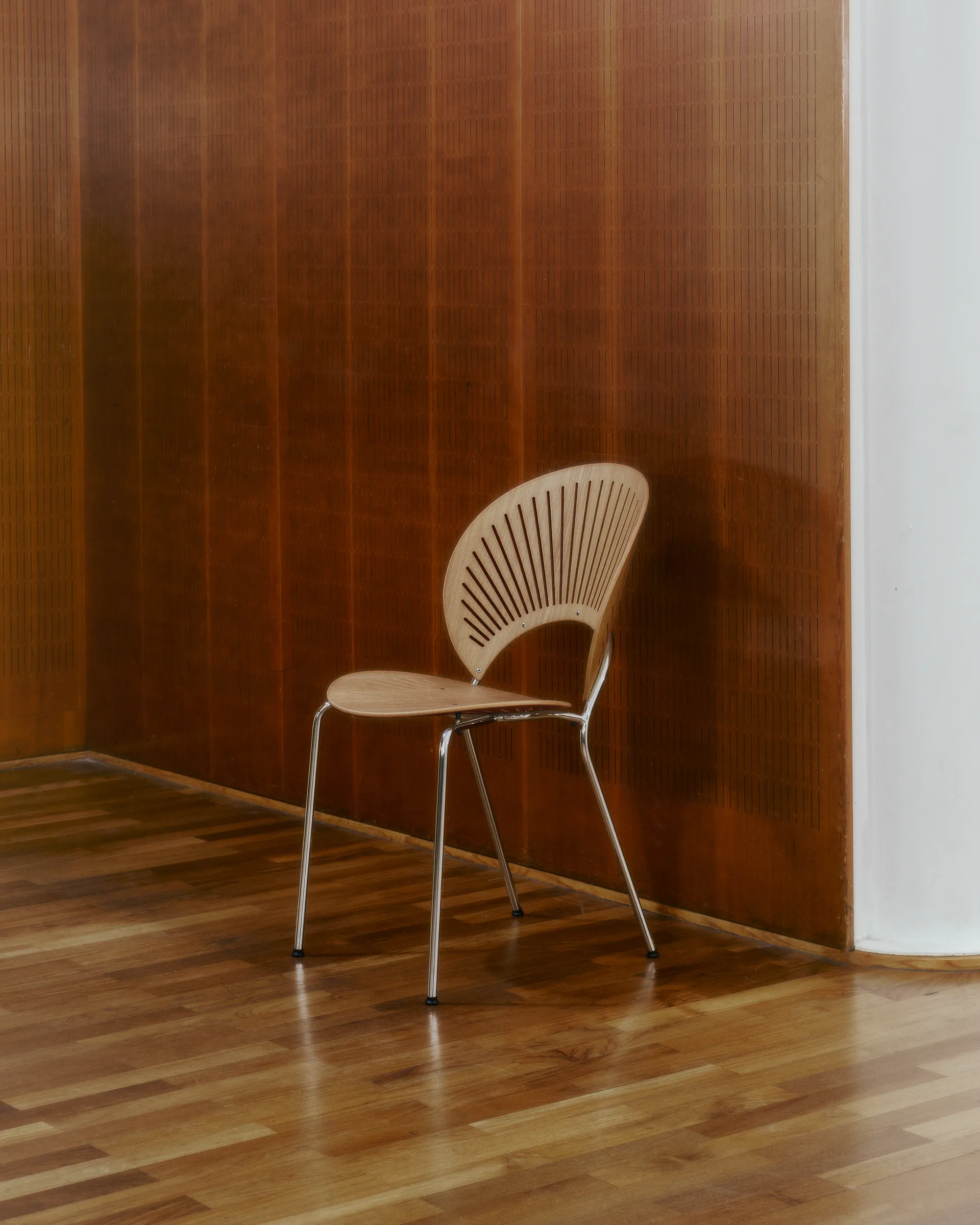 Krzesło Trinidad 3398, Dąb olejowany - stal nierdzewna szczotkowana Fredericia Furniture